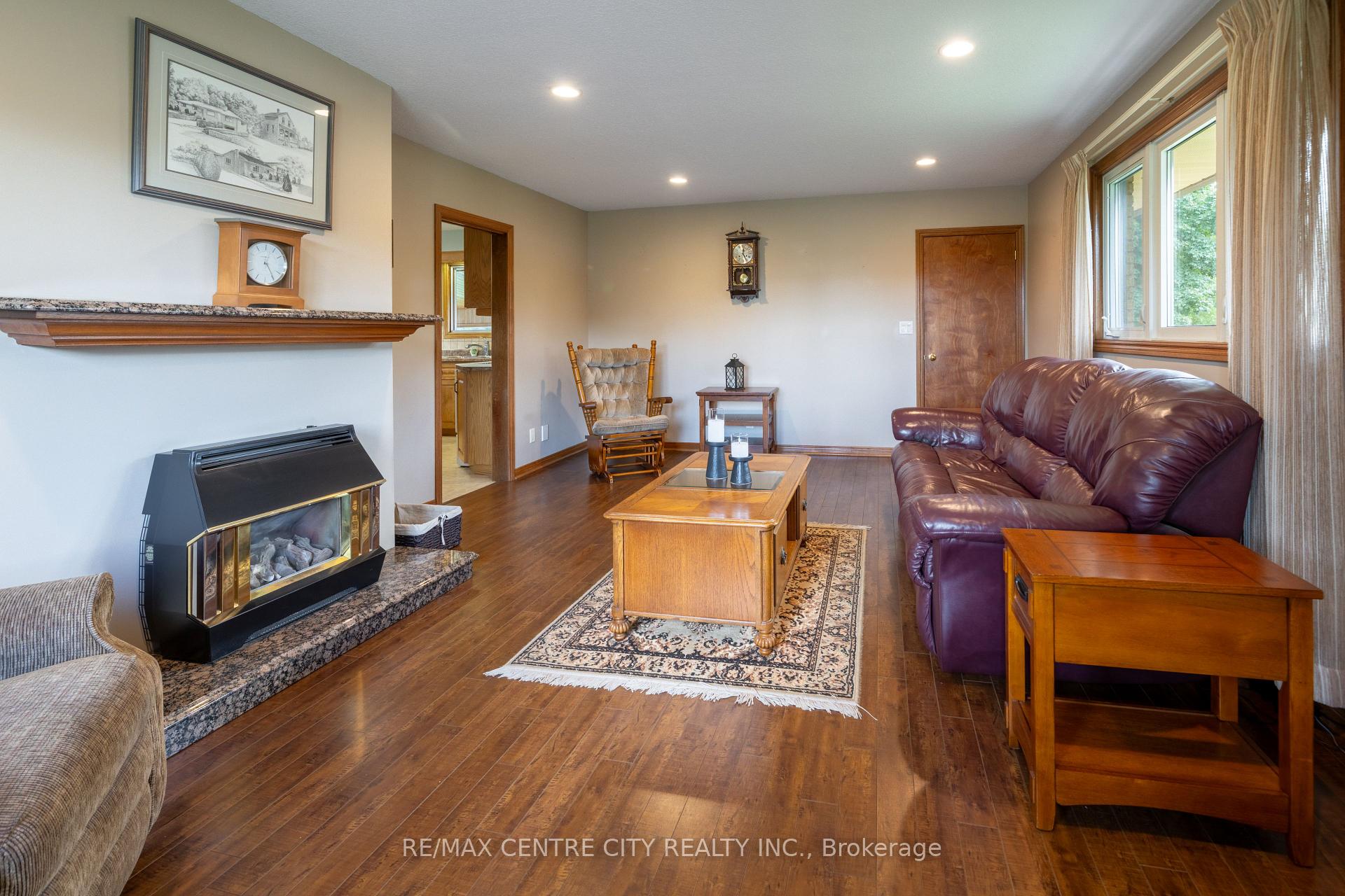 Photo 32 of 3229 Napperton Drive, Strathroy-Caradoc, NW — HOMEH