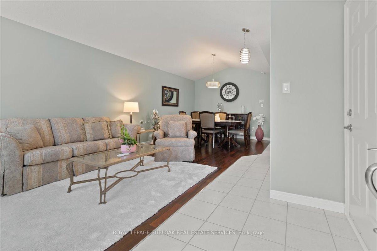 Photo 8 of 40 Bridgette Drive, Hamilton, Jerome — HOMEH