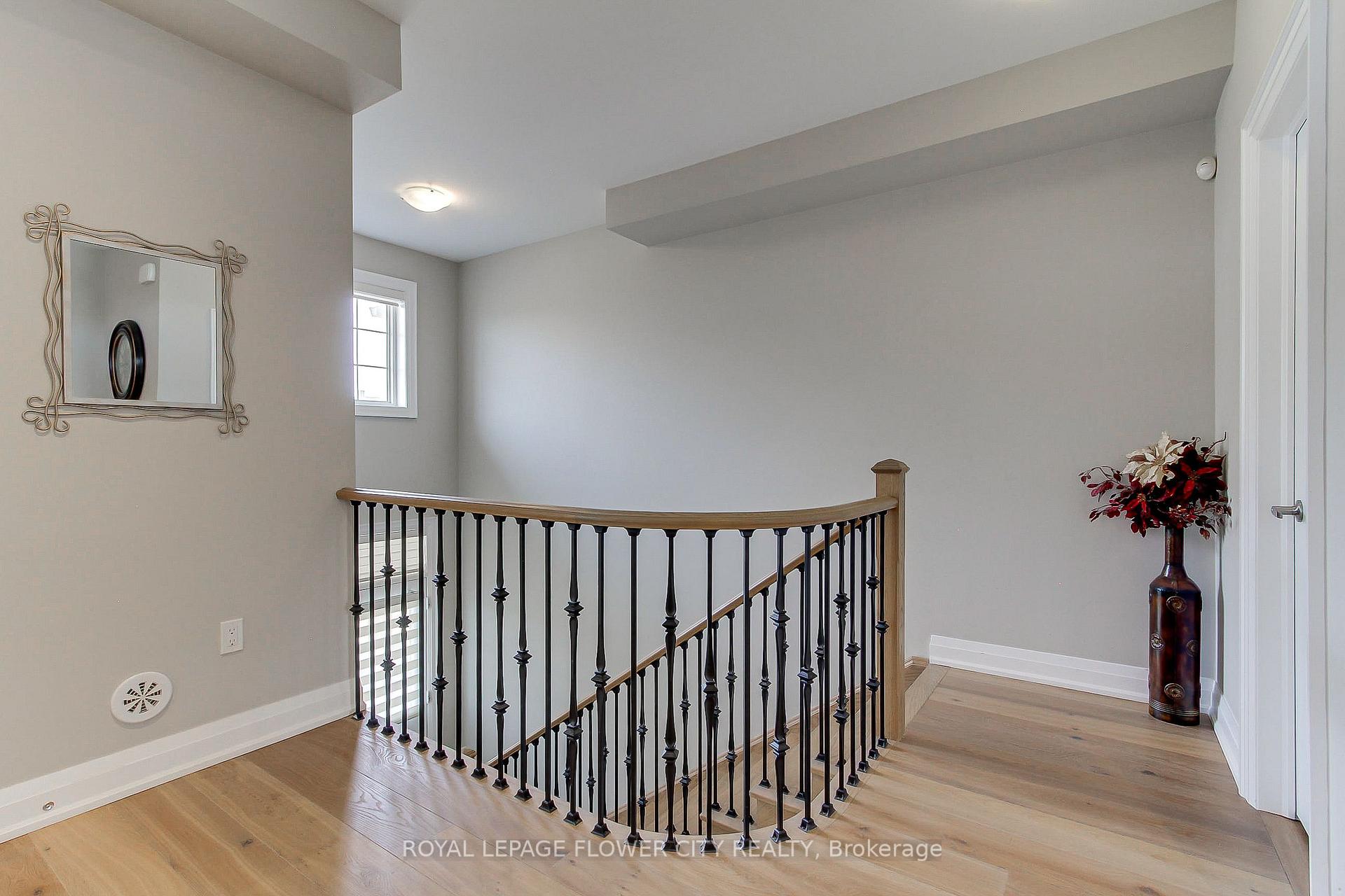 Photo 7 of 3079 Postridge Drive, Oakville, Joshua Meadows — HOMEH