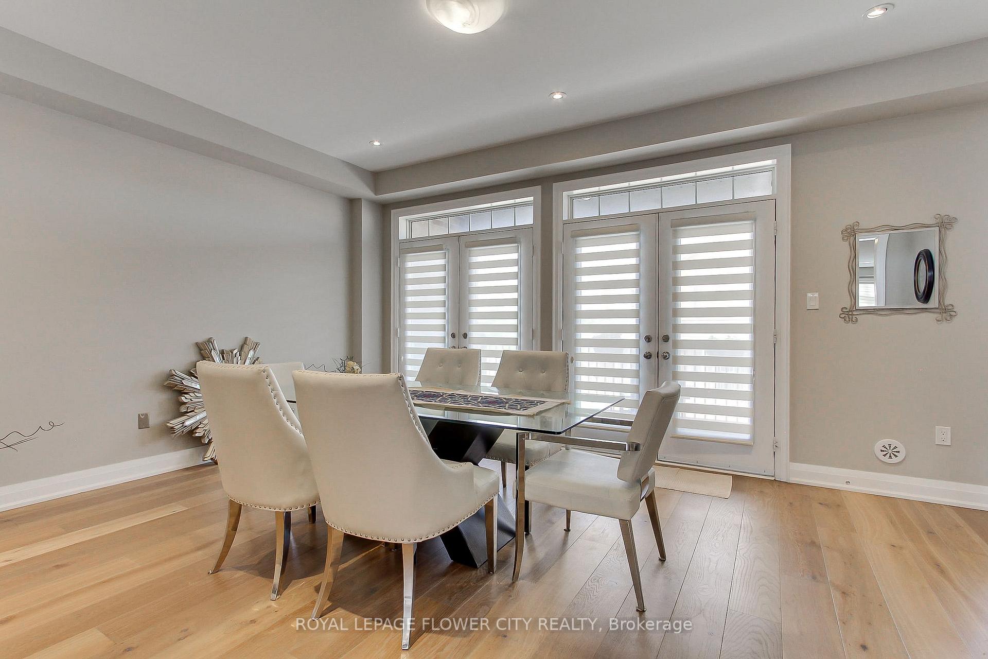 Photo 8 of 3079 Postridge Drive, Oakville, Joshua Meadows — HOMEH