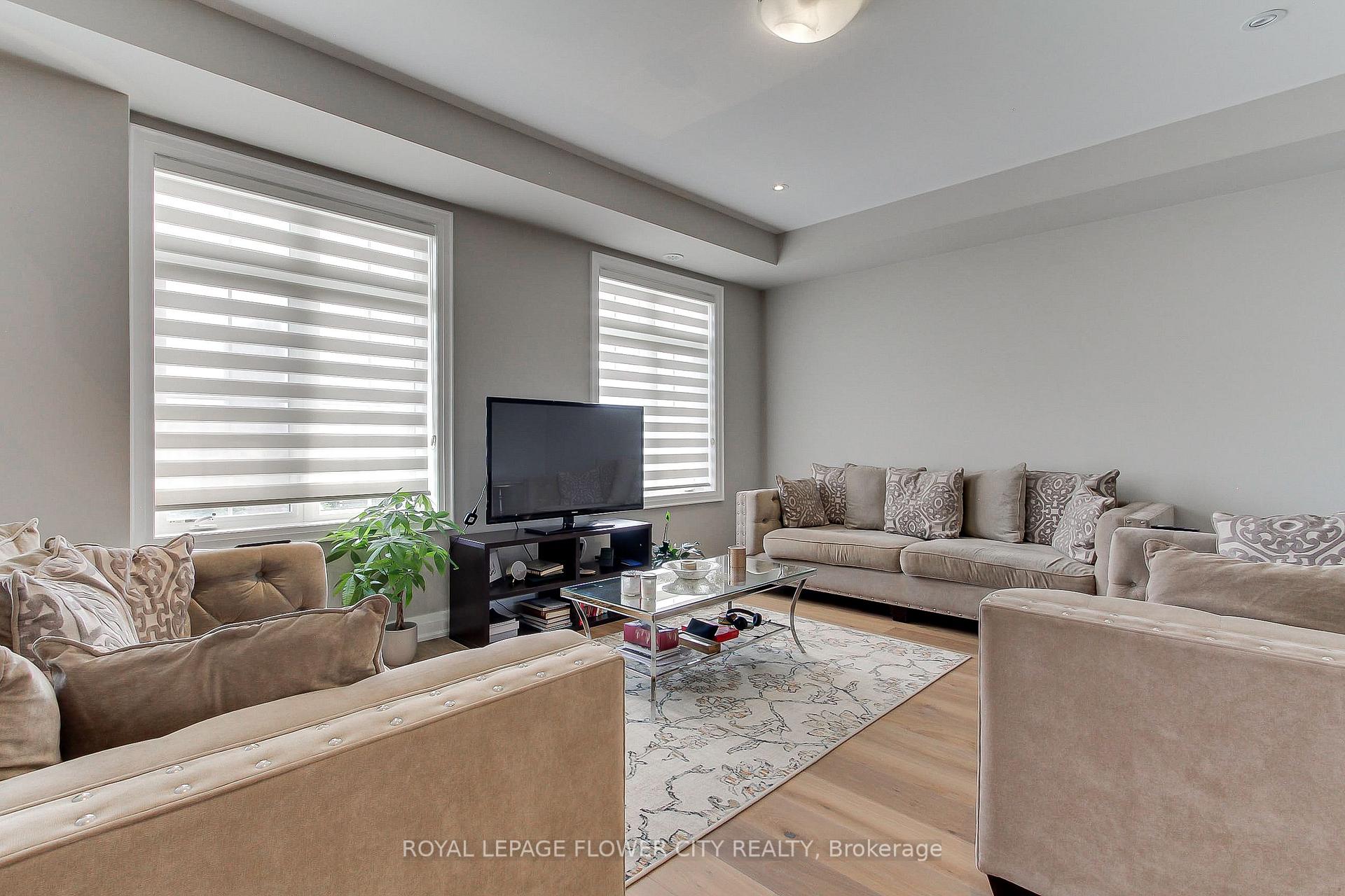 Photo 14 of 3079 Postridge Drive, Oakville, Joshua Meadows — HOMEH