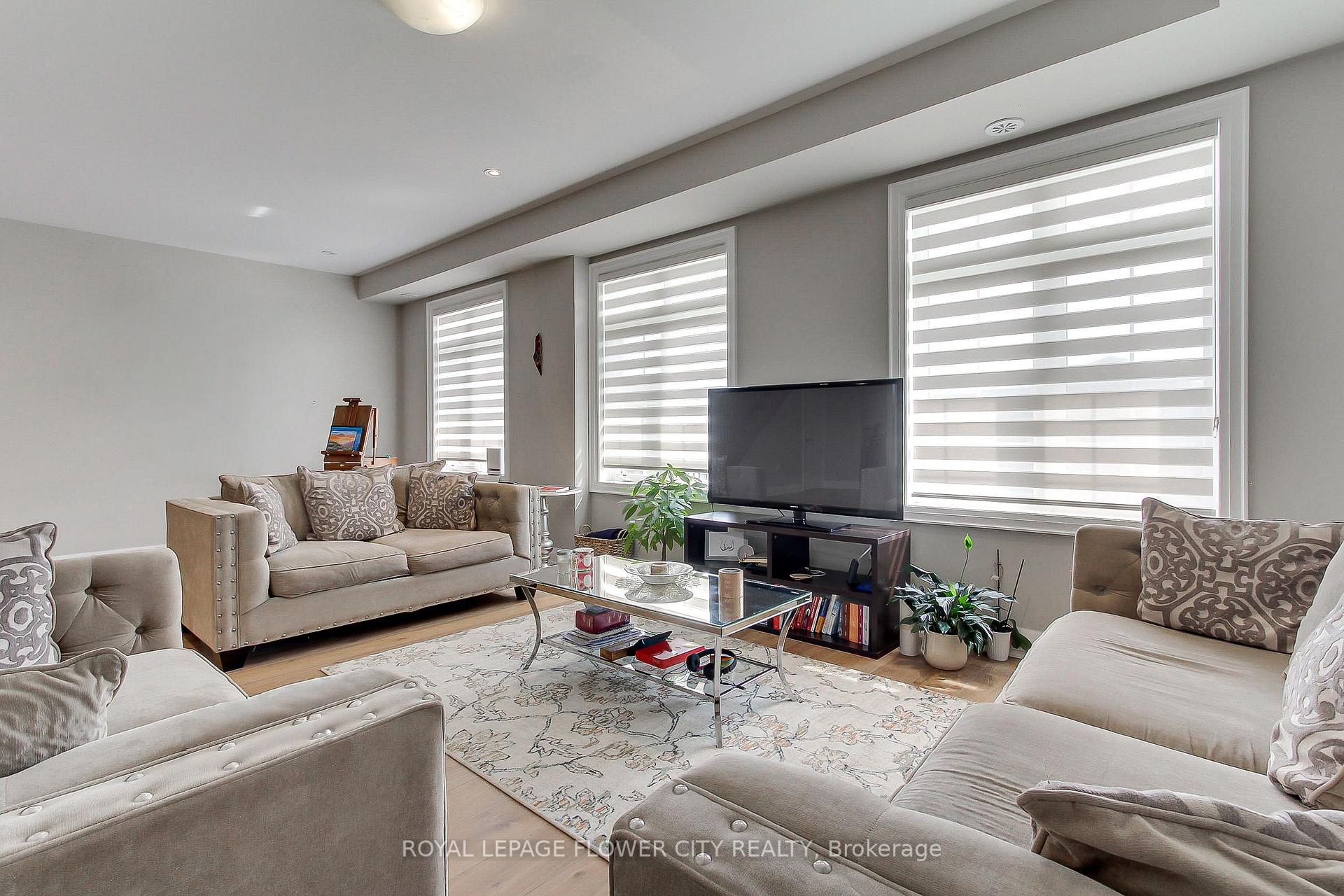 Photo 16 of 3079 Postridge Drive, Oakville, Joshua Meadows — HOMEH