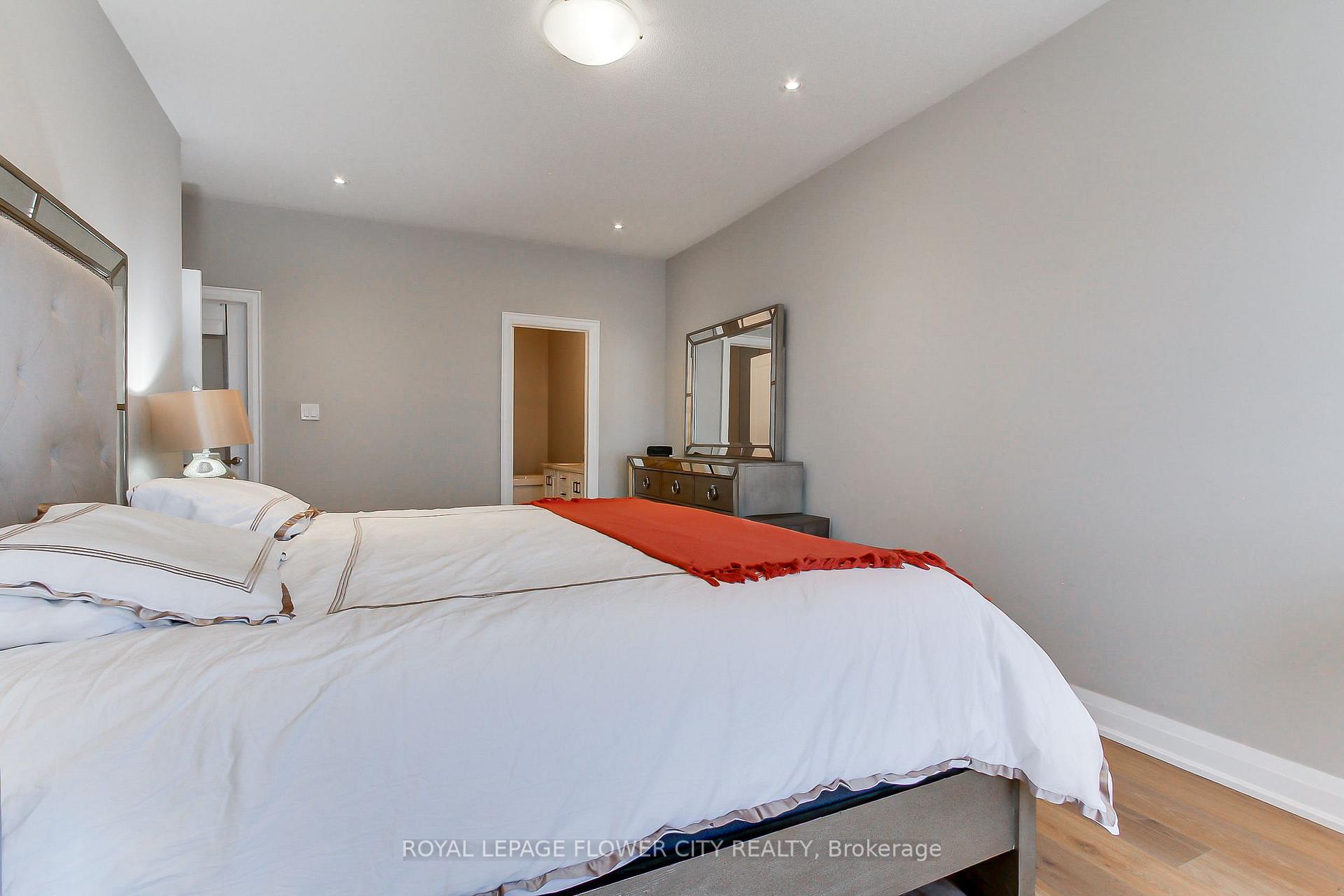Photo 20 of 3079 Postridge Drive, Oakville, Joshua Meadows — HOMEH