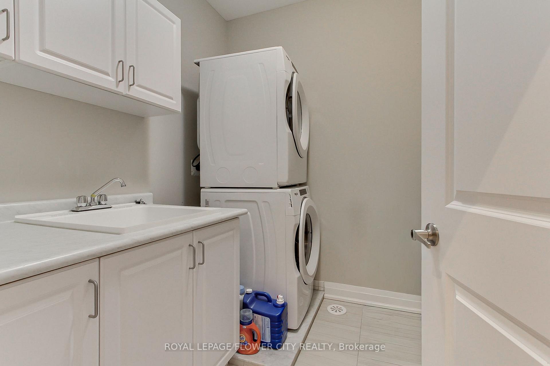 Photo 29 of 3079 Postridge Drive, Oakville, Joshua Meadows — HOMEH