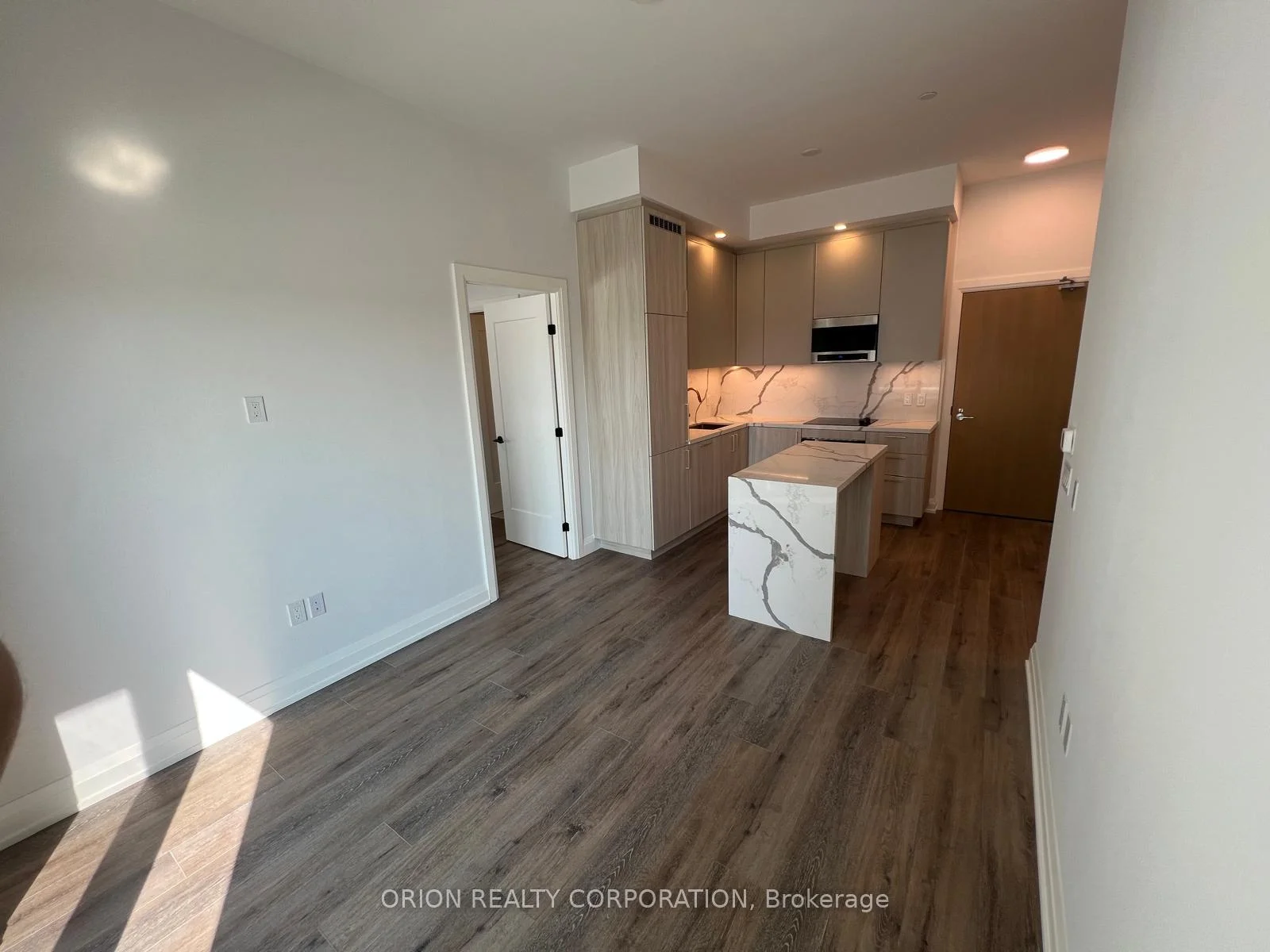 Photo 5 of Unit 208, 5 Meadowdale Road, Vaughan, Vaughan Corporate Centre — HOMEH
