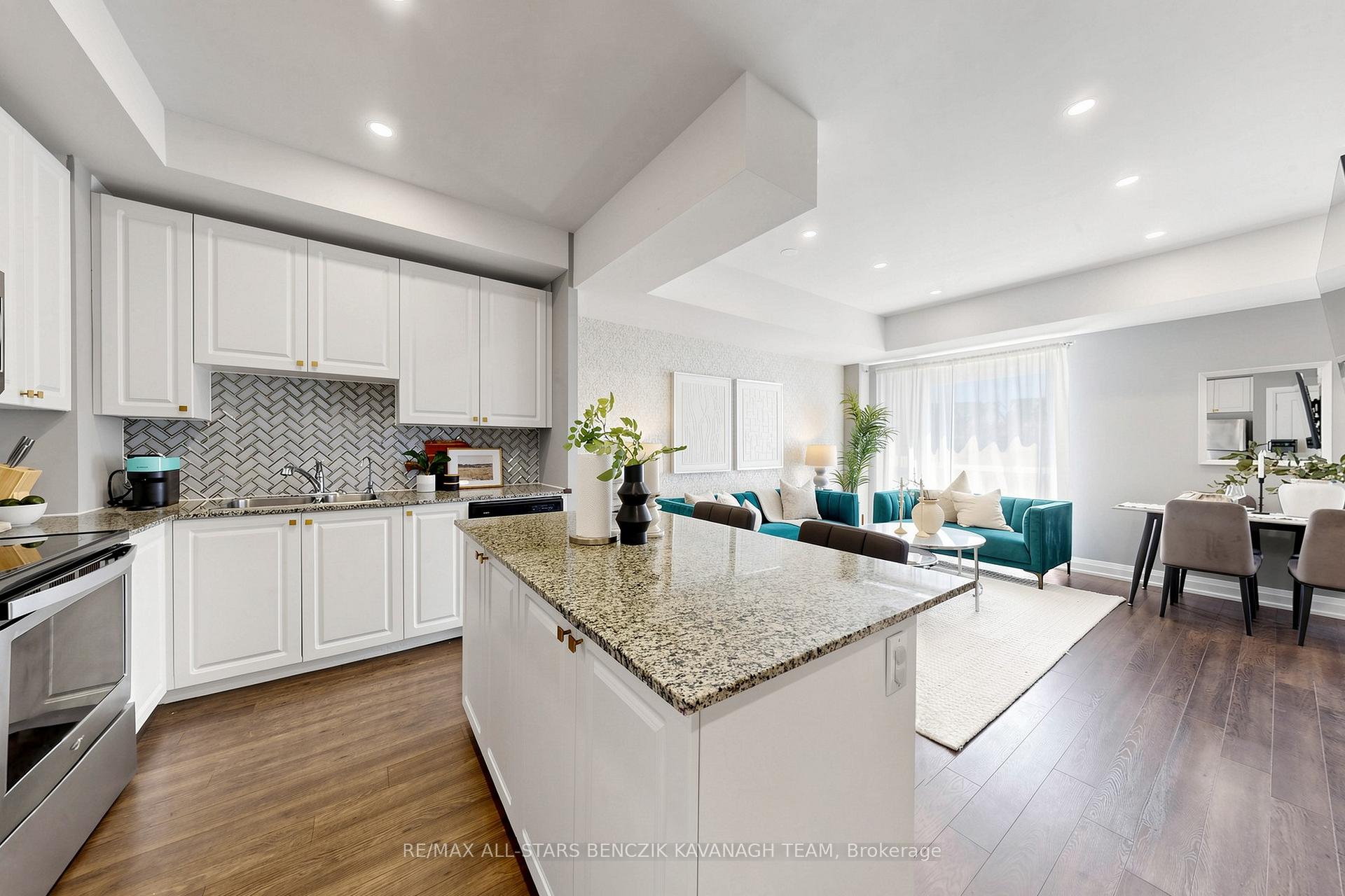 Photo 4 of Unit 1103, 5309 Highway 7, Vaughan, Vaughan Grove — HOMEH