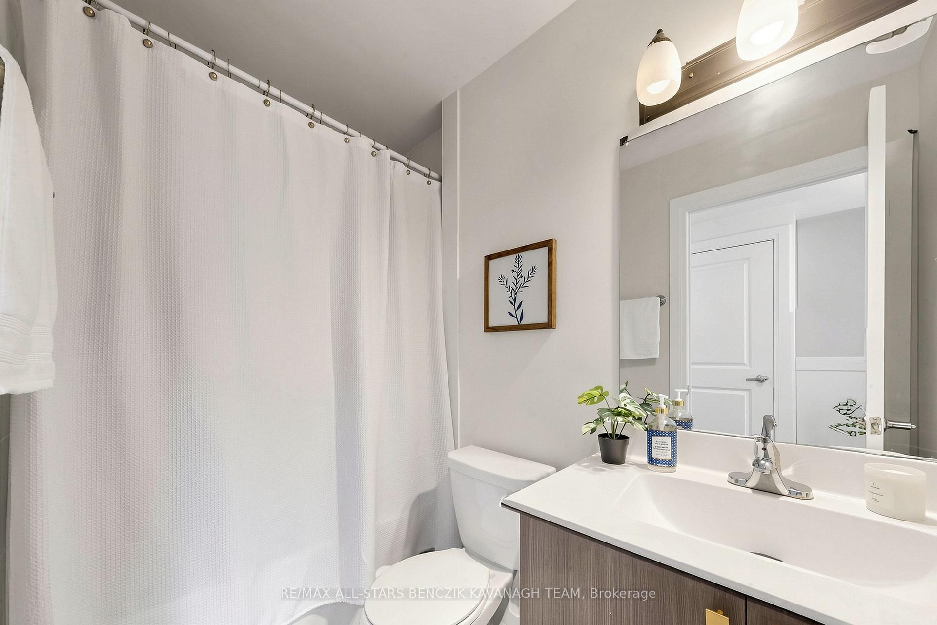 Photo 14 of Unit 1103, 5309 Highway 7, Vaughan, Vaughan Grove — HOMEH