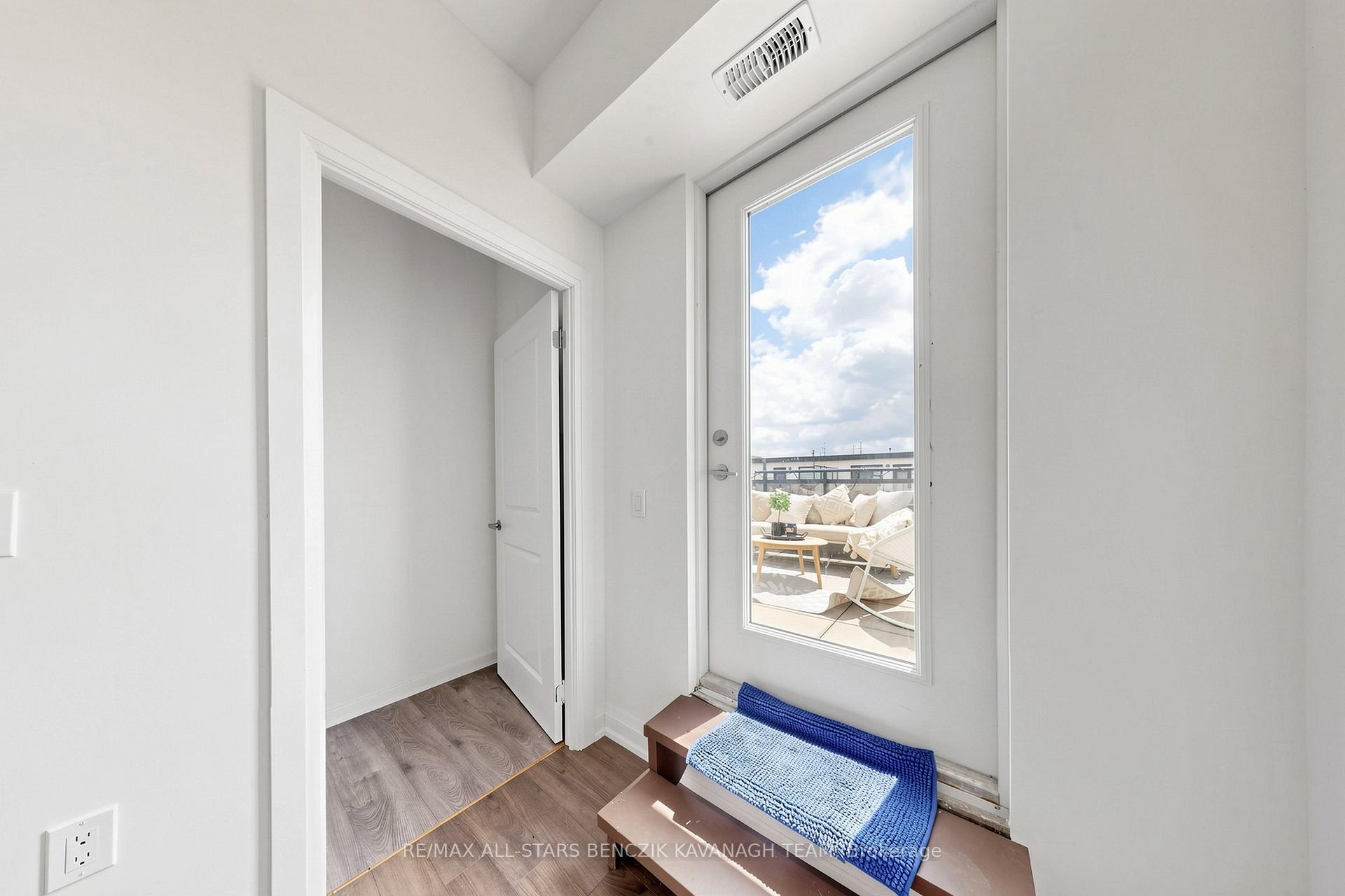 Photo 16 of Unit 1103, 5309 Highway 7, Vaughan, Vaughan Grove — HOMEH