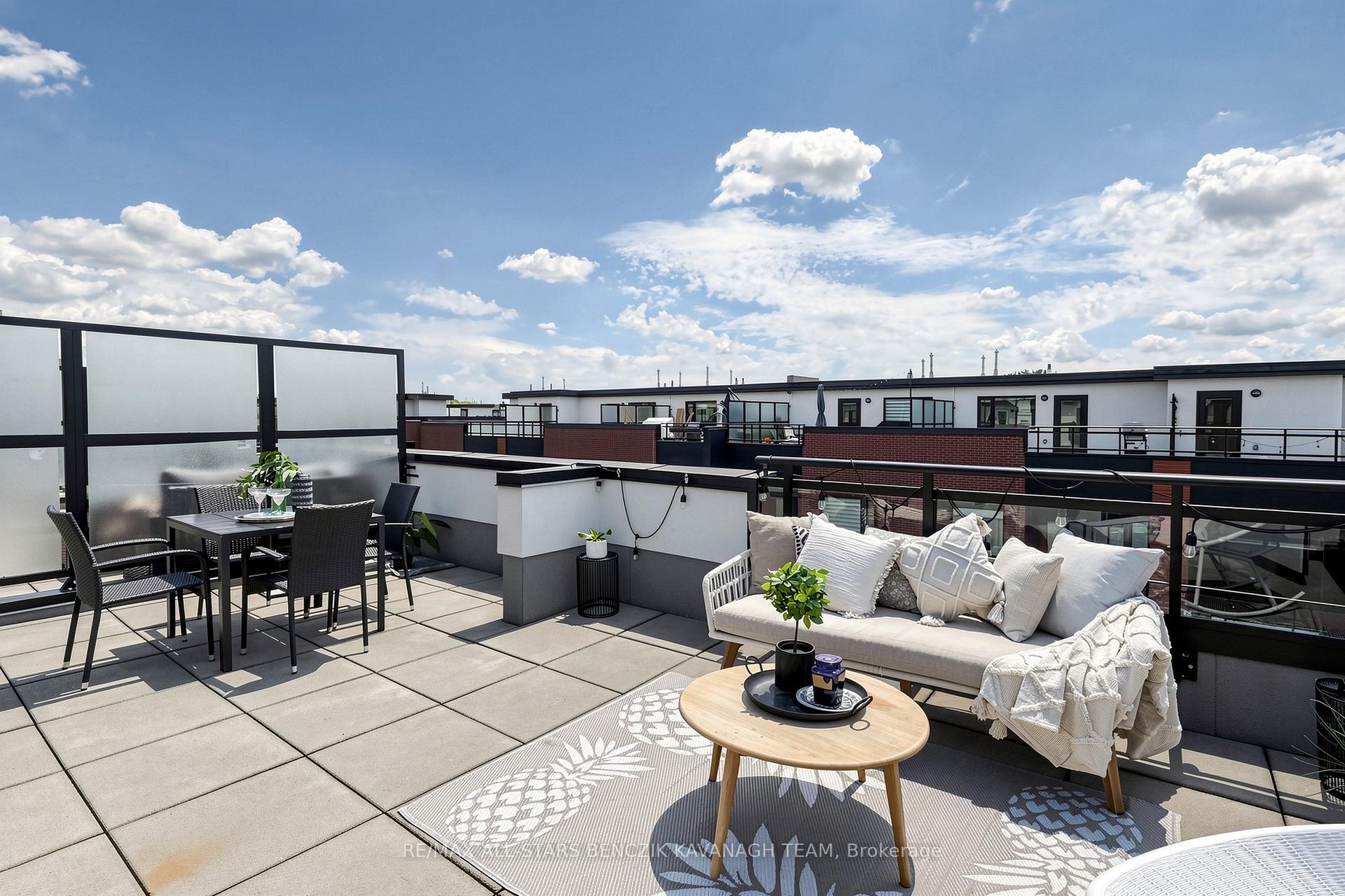 Photo 17 of Unit 1103, 5309 Highway 7, Vaughan, Vaughan Grove — HOMEH