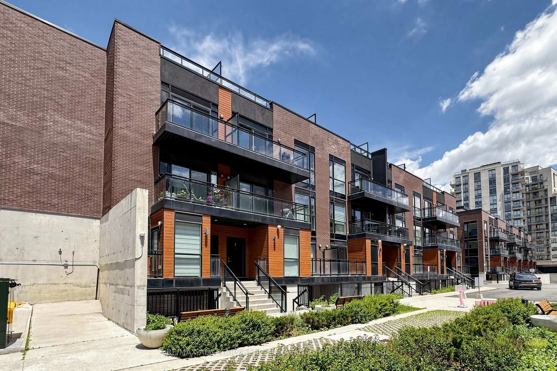 Photo 1 of Unit 1103, 5309 Highway 7, Vaughan, Vaughan Grove — HOMEH
