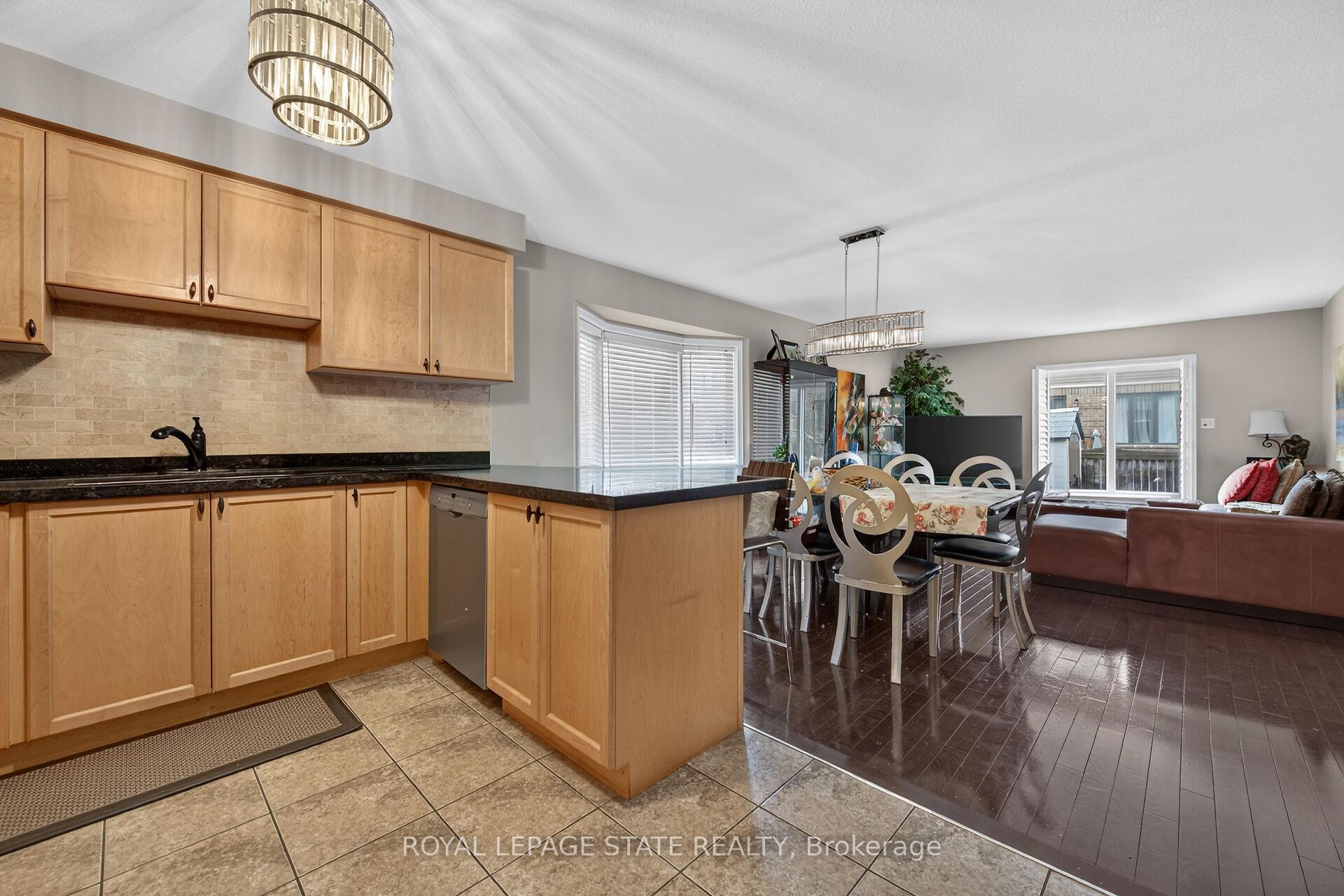 Photo 8 of 47 Hannon Crescent, Hamilton, Rural Glanbrook — HOMEH