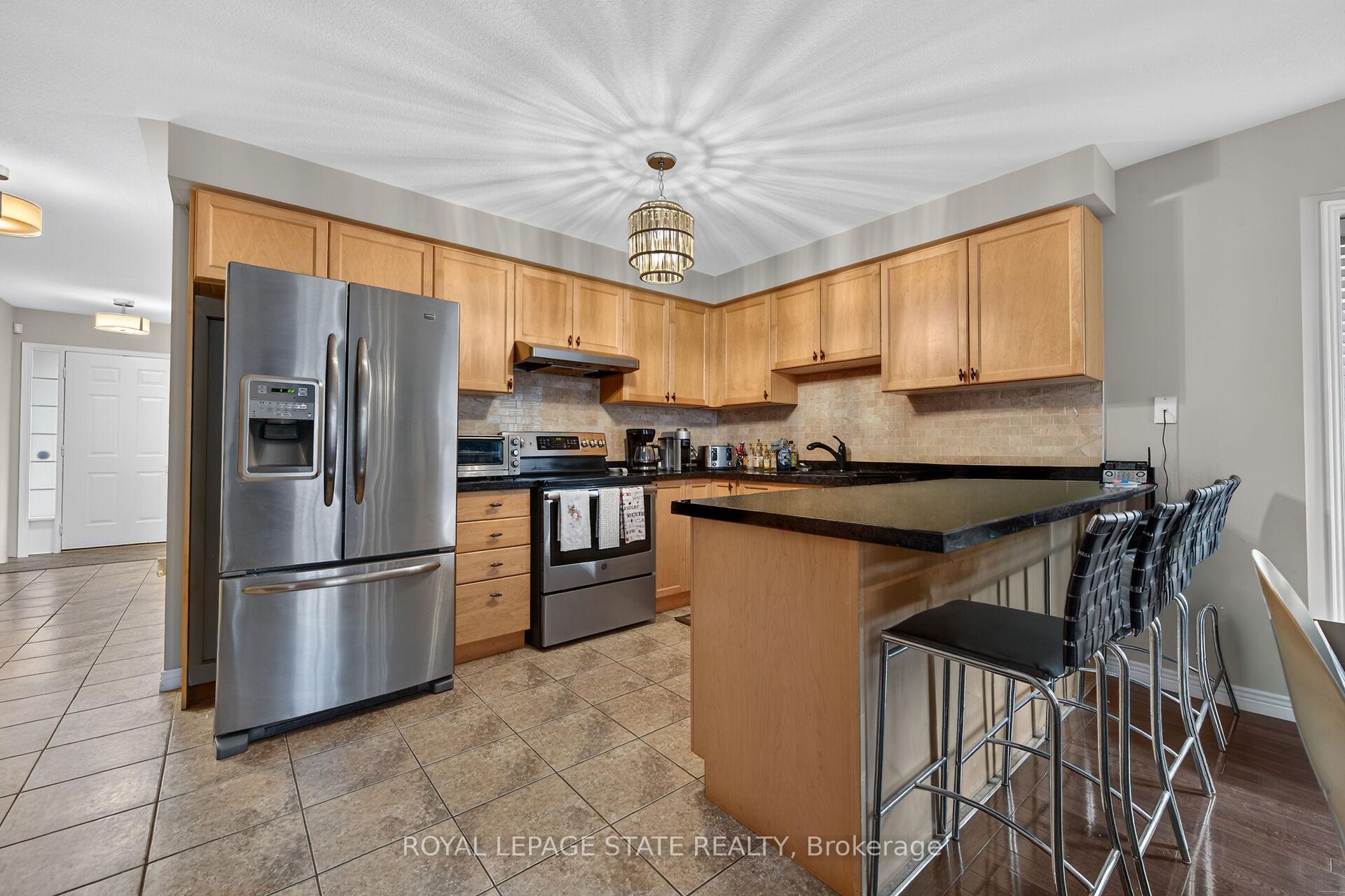 Photo 11 of 47 Hannon Crescent, Hamilton, Rural Glanbrook — HOMEH