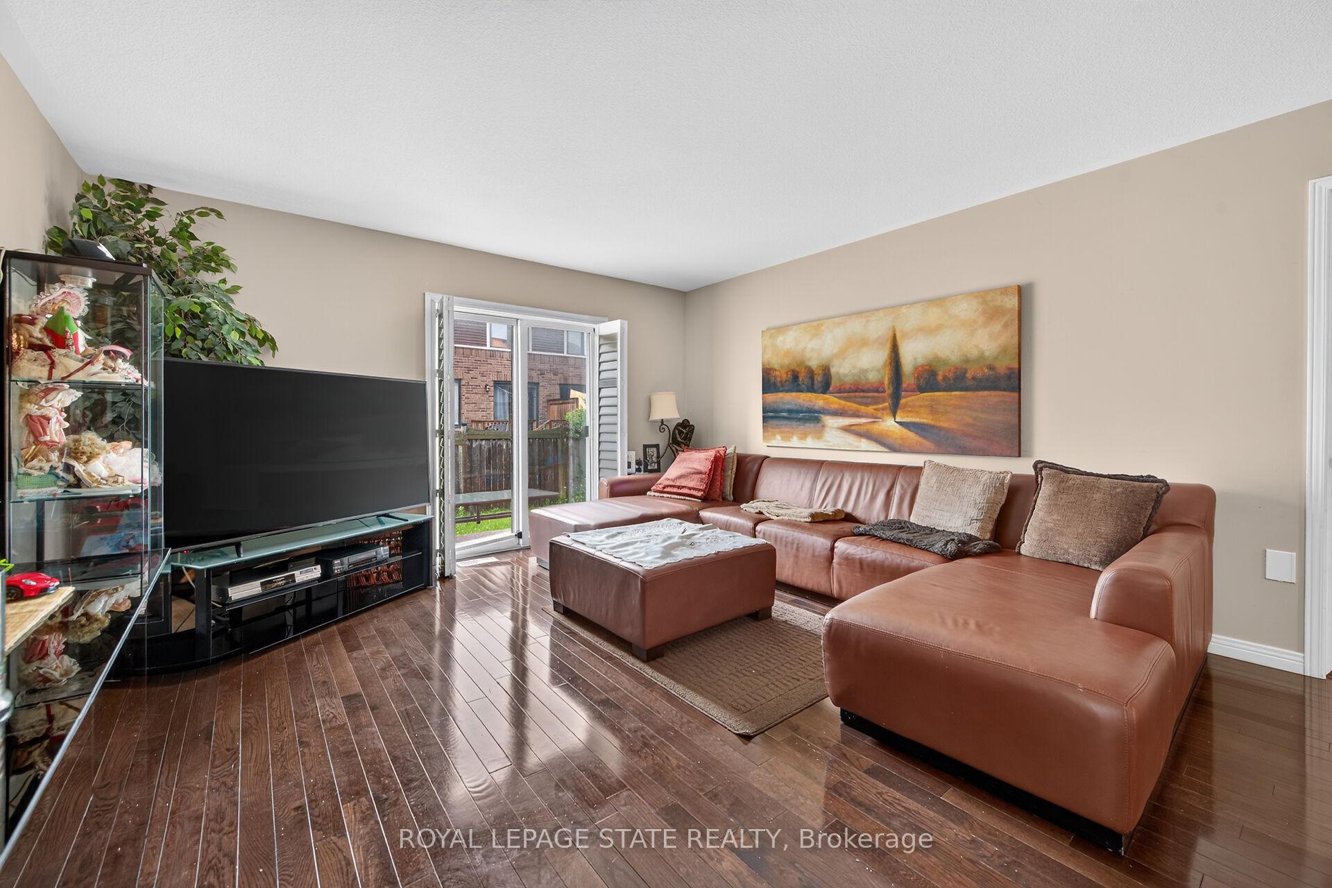 Photo 15 of 47 Hannon Crescent, Hamilton, Rural Glanbrook — HOMEH