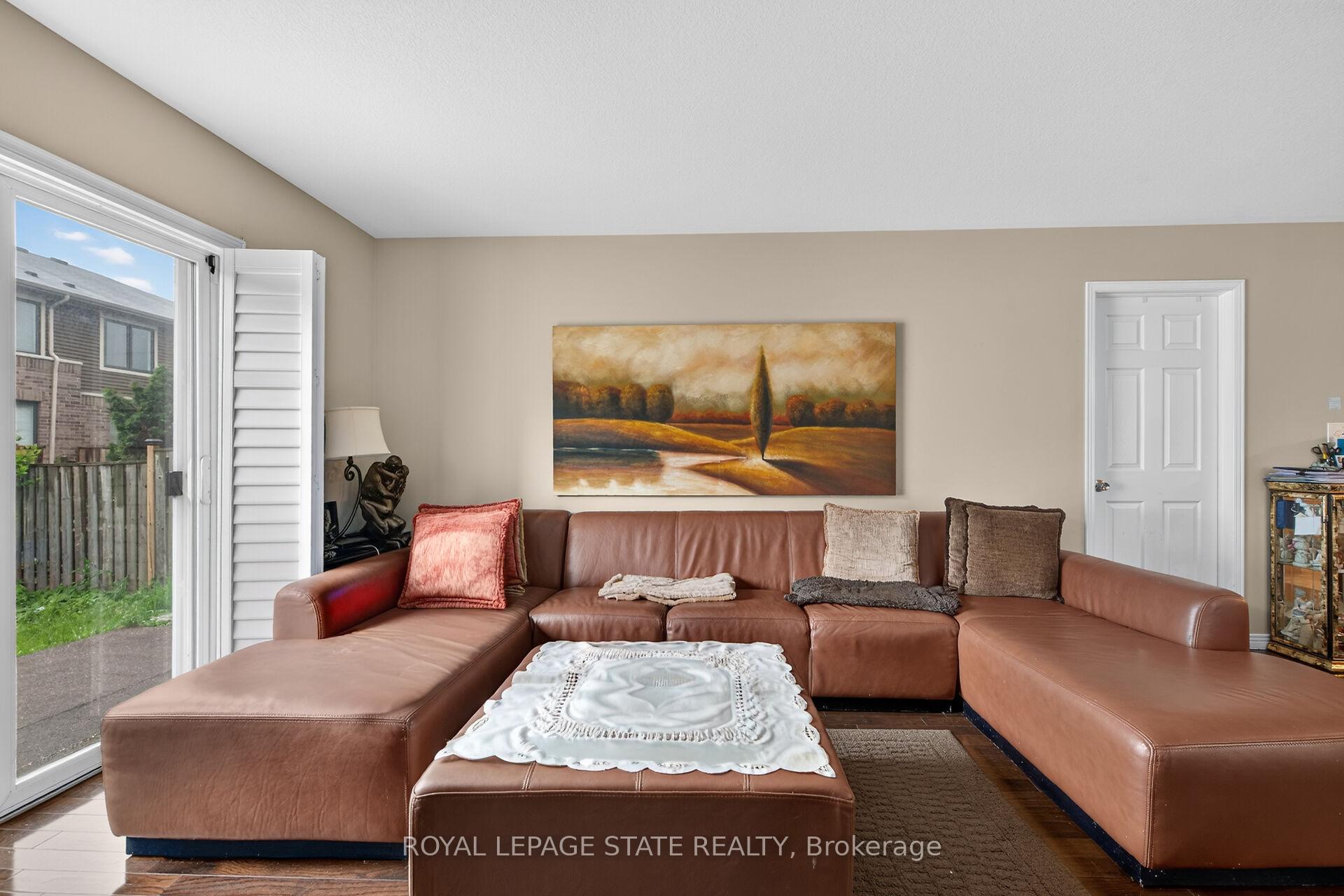 Photo 16 of 47 Hannon Crescent, Hamilton, Rural Glanbrook — HOMEH