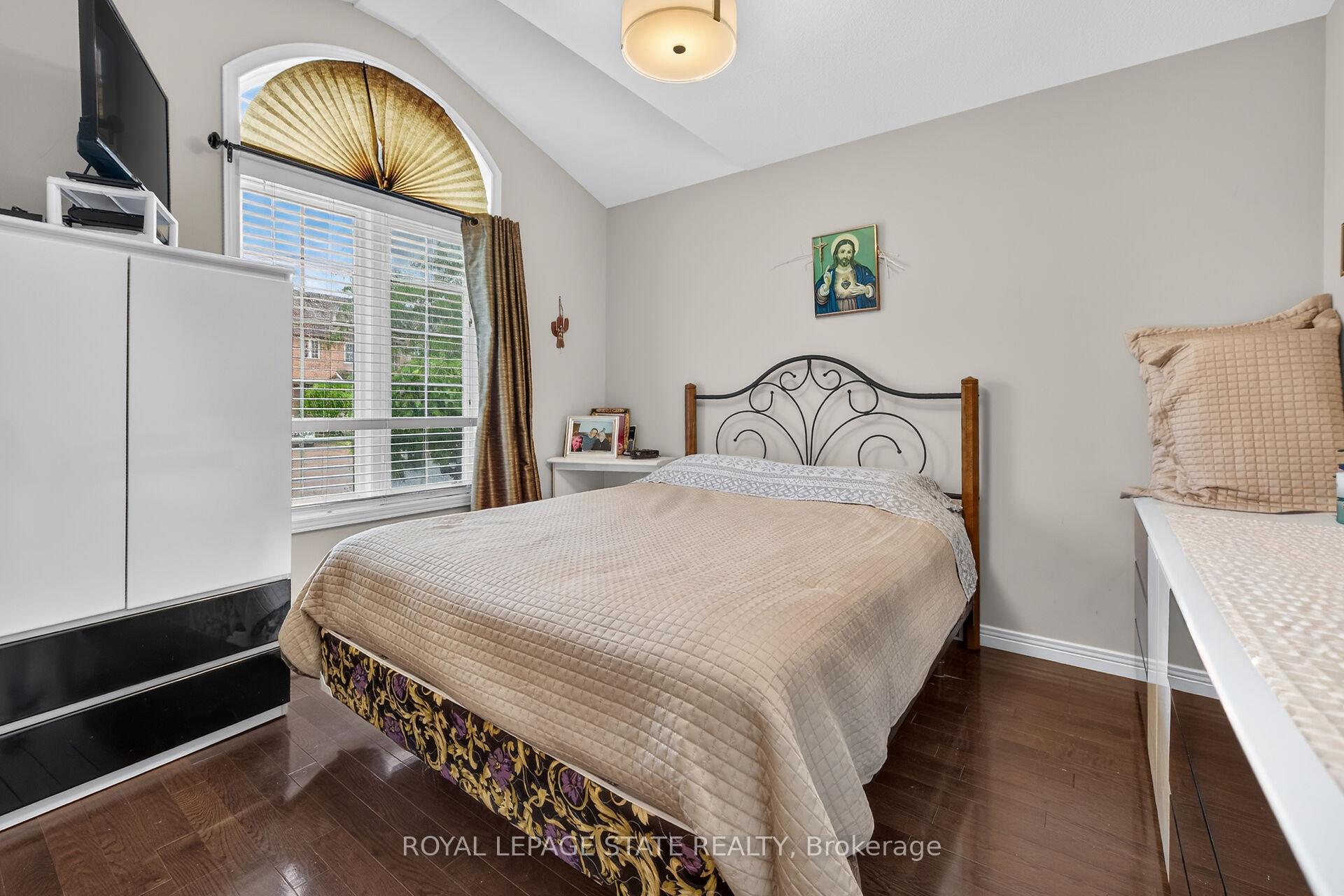 Photo 22 of 47 Hannon Crescent, Hamilton, Rural Glanbrook — HOMEH