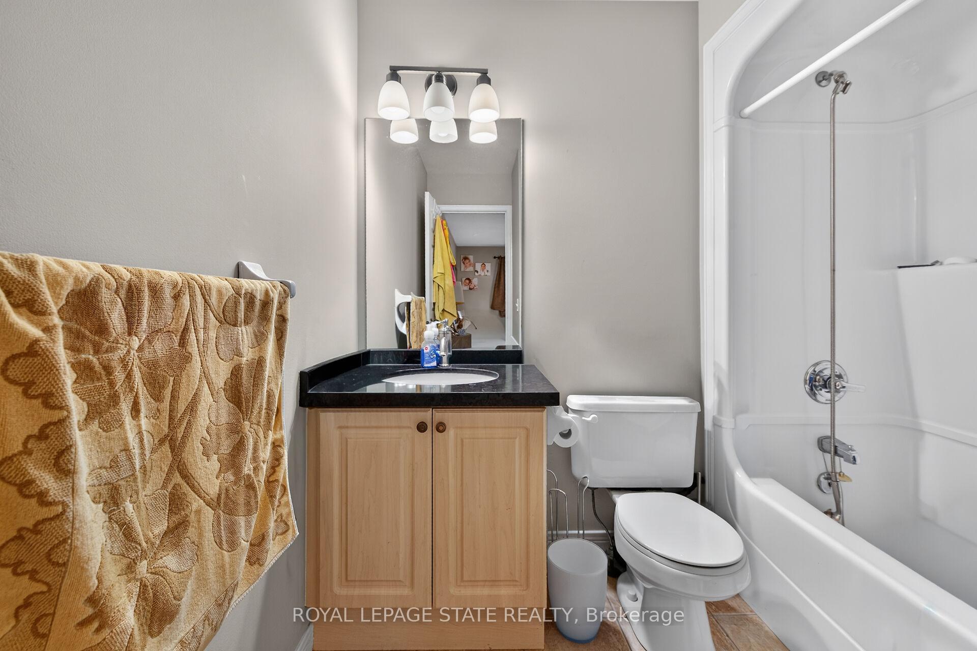 Photo 25 of 47 Hannon Crescent, Hamilton, Rural Glanbrook — HOMEH