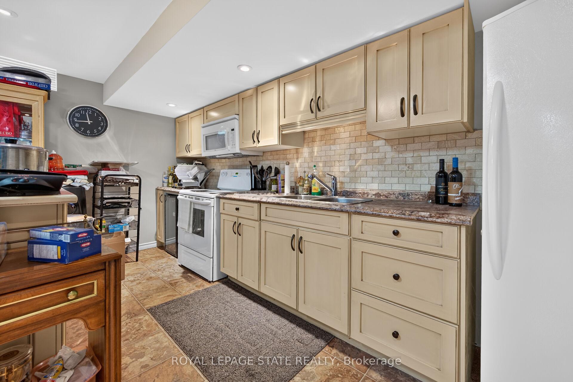 Photo 26 of 47 Hannon Crescent, Hamilton, Rural Glanbrook — HOMEH