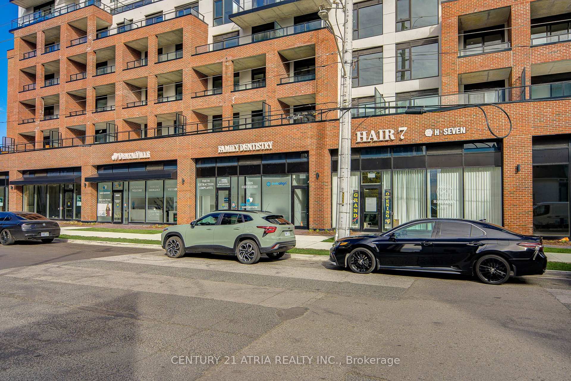 Photo 2 of Unit 704, 2475 Old Bronte Road, Oakville, West Oak Trails — HOMEH