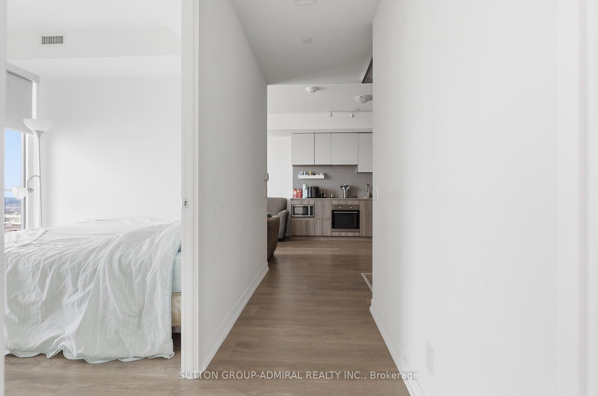 Photo 8 of Unit 3901, 5 Buttermill Avenue, Vaughan, Vaughan Corporate Centre — HOMEH