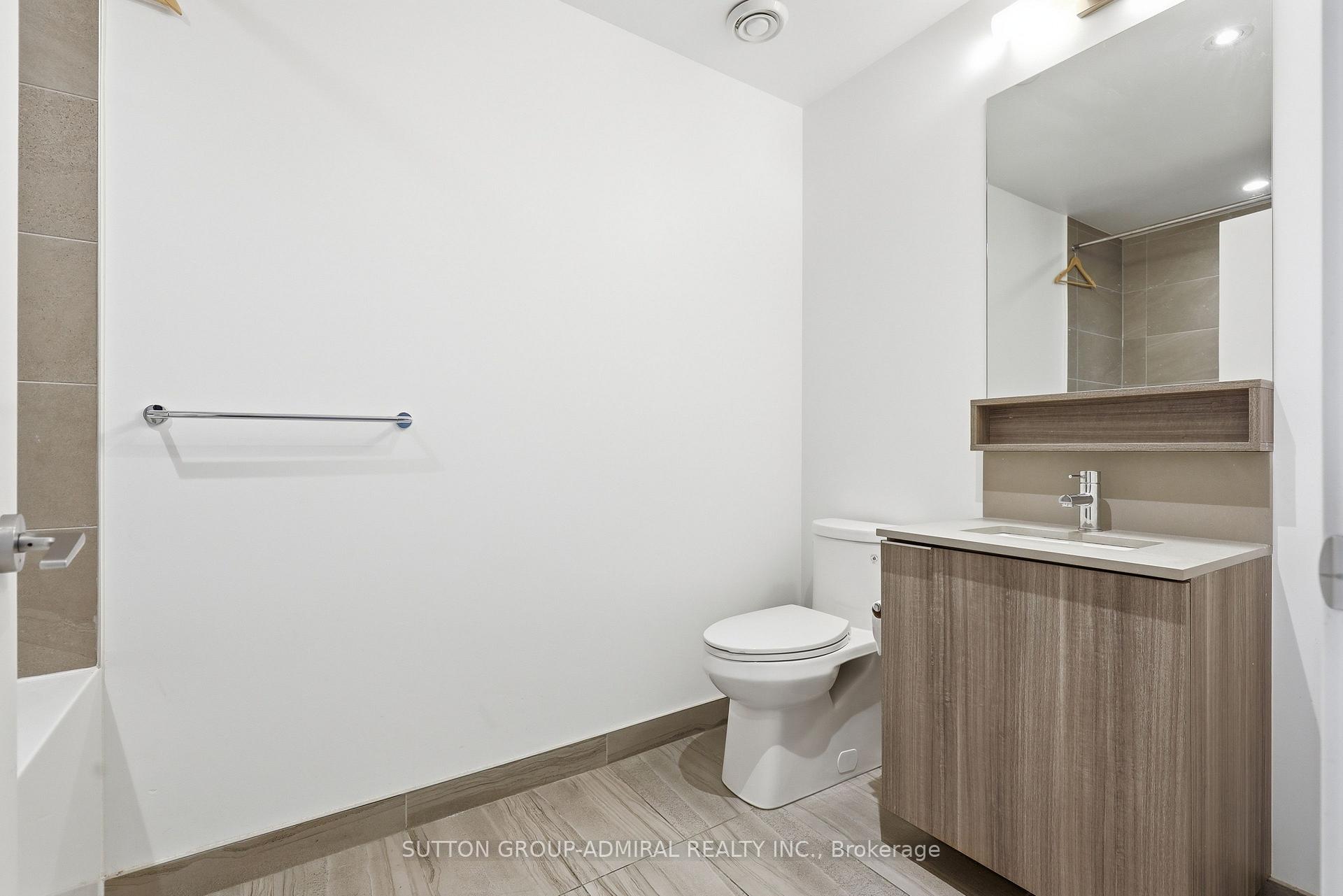 Photo 9 of Unit 3901, 5 Buttermill Avenue, Vaughan, Vaughan Corporate Centre — HOMEH