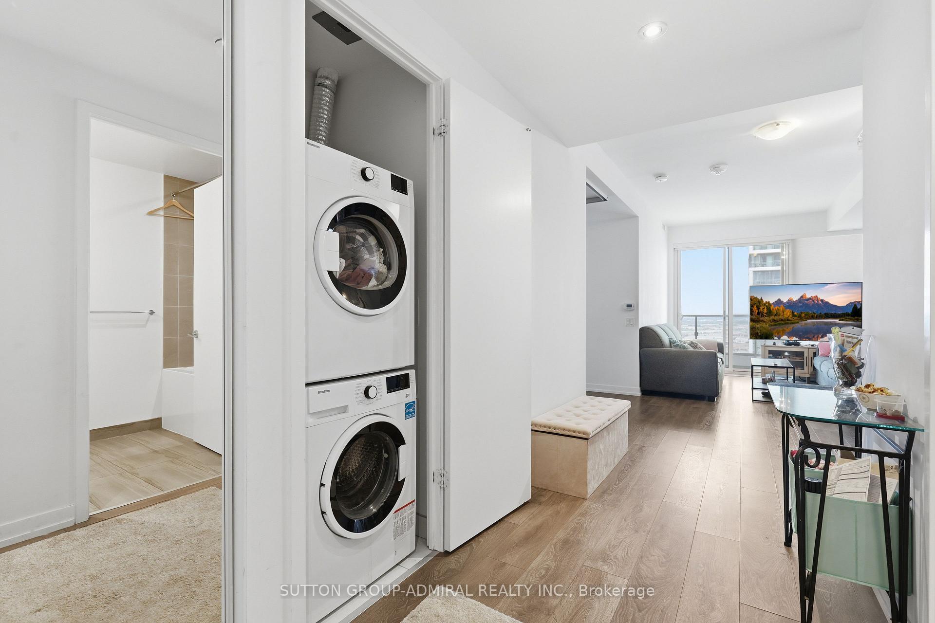Photo 11 of Unit 3901, 5 Buttermill Avenue, Vaughan, Vaughan Corporate Centre — HOMEH