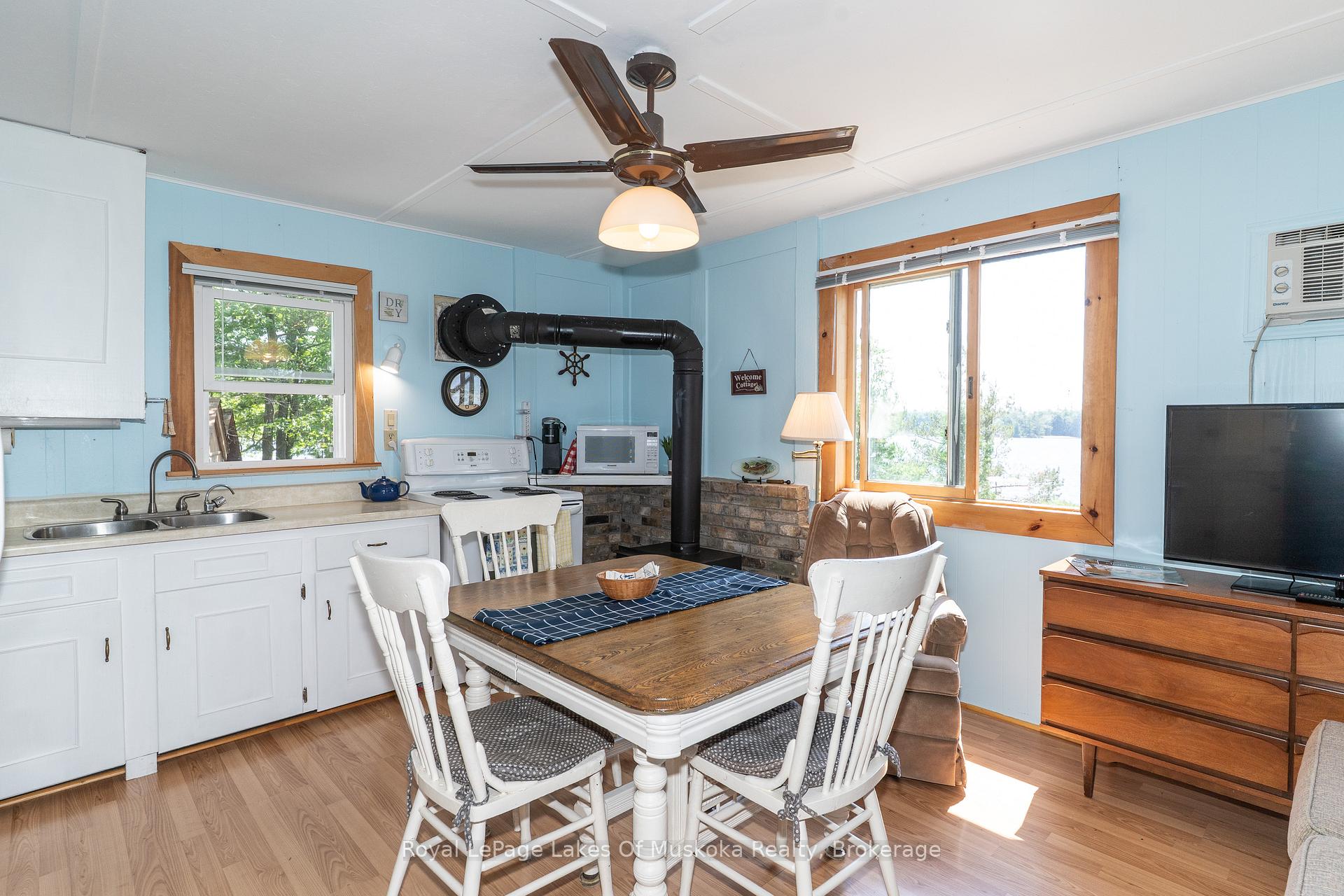 Photo 19 of 1 Island 2SL, Gravenhurst, Morrison — HOMEH
