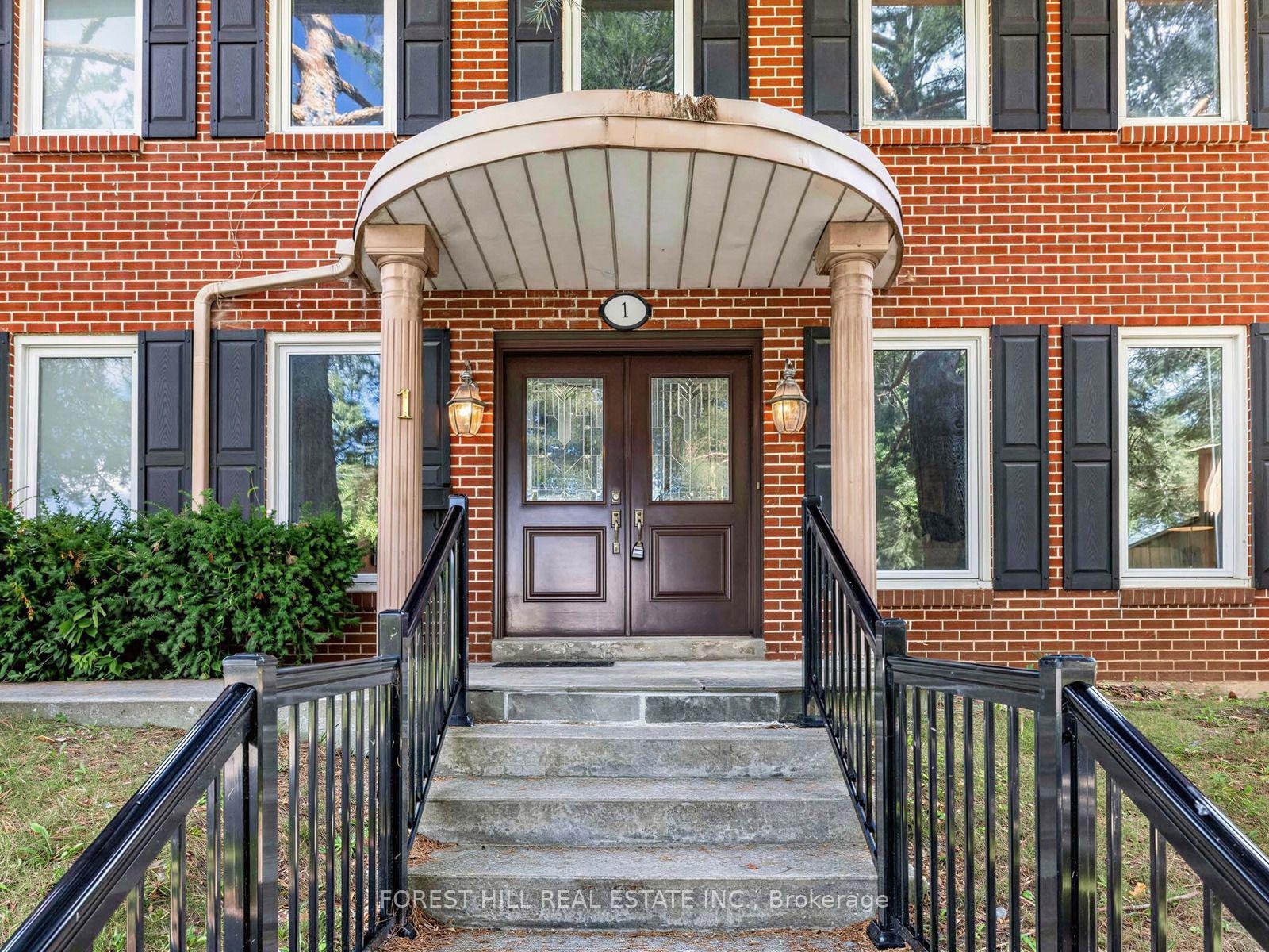 Photo 7 of 1 Ames Circle, North York, Banbury-Don Mills — HOMEH