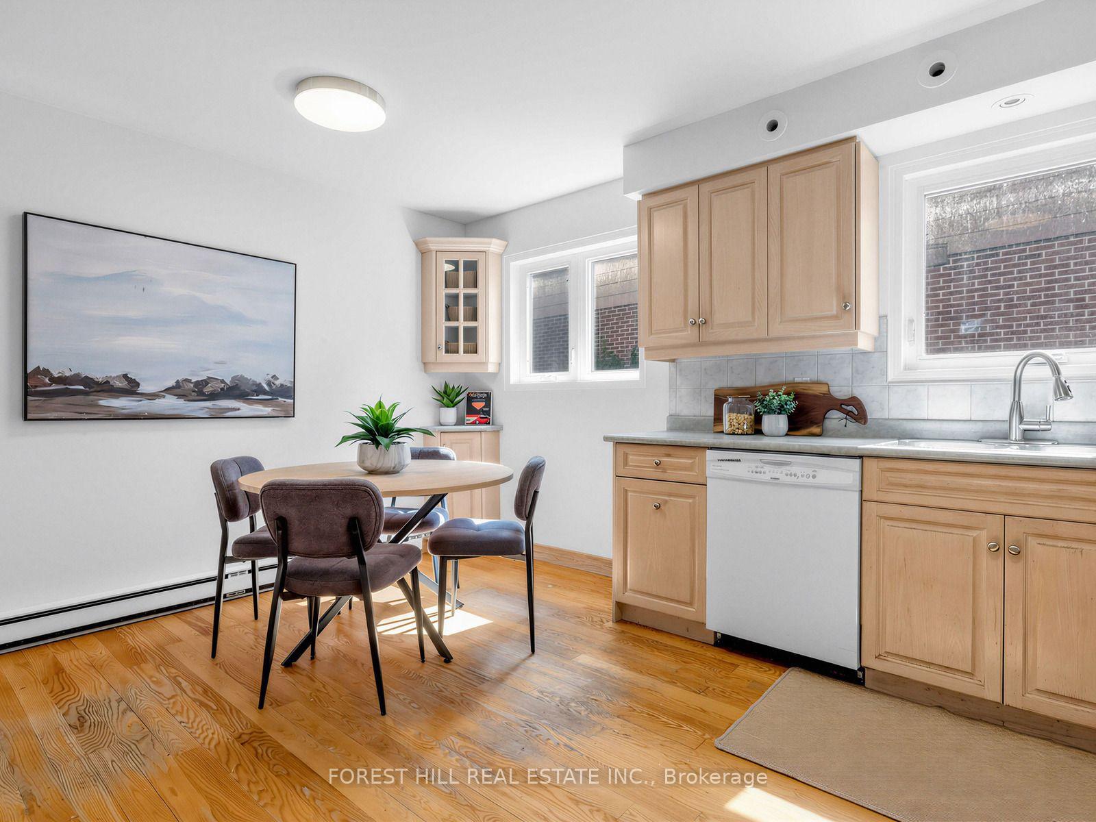Photo 15 of 1 Ames Circle, North York, Banbury-Don Mills — HOMEH