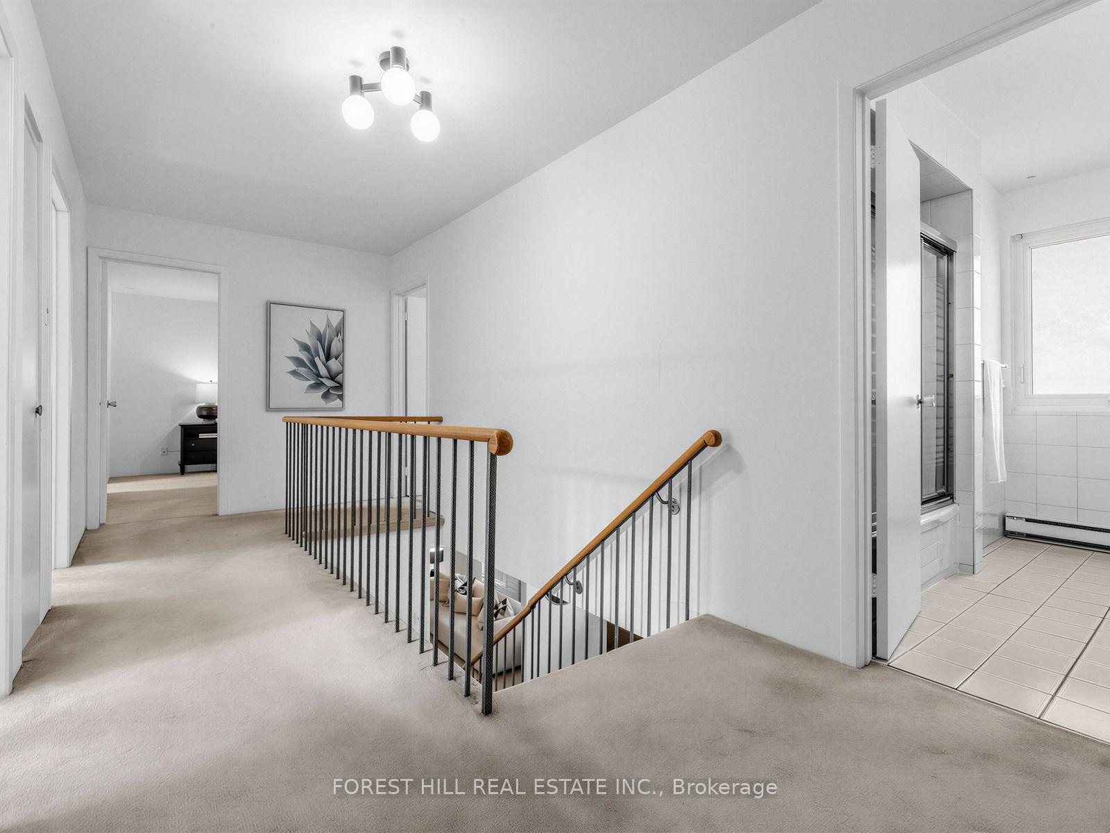 Photo 23 of 1 Ames Circle, North York, Banbury-Don Mills — HOMEH
