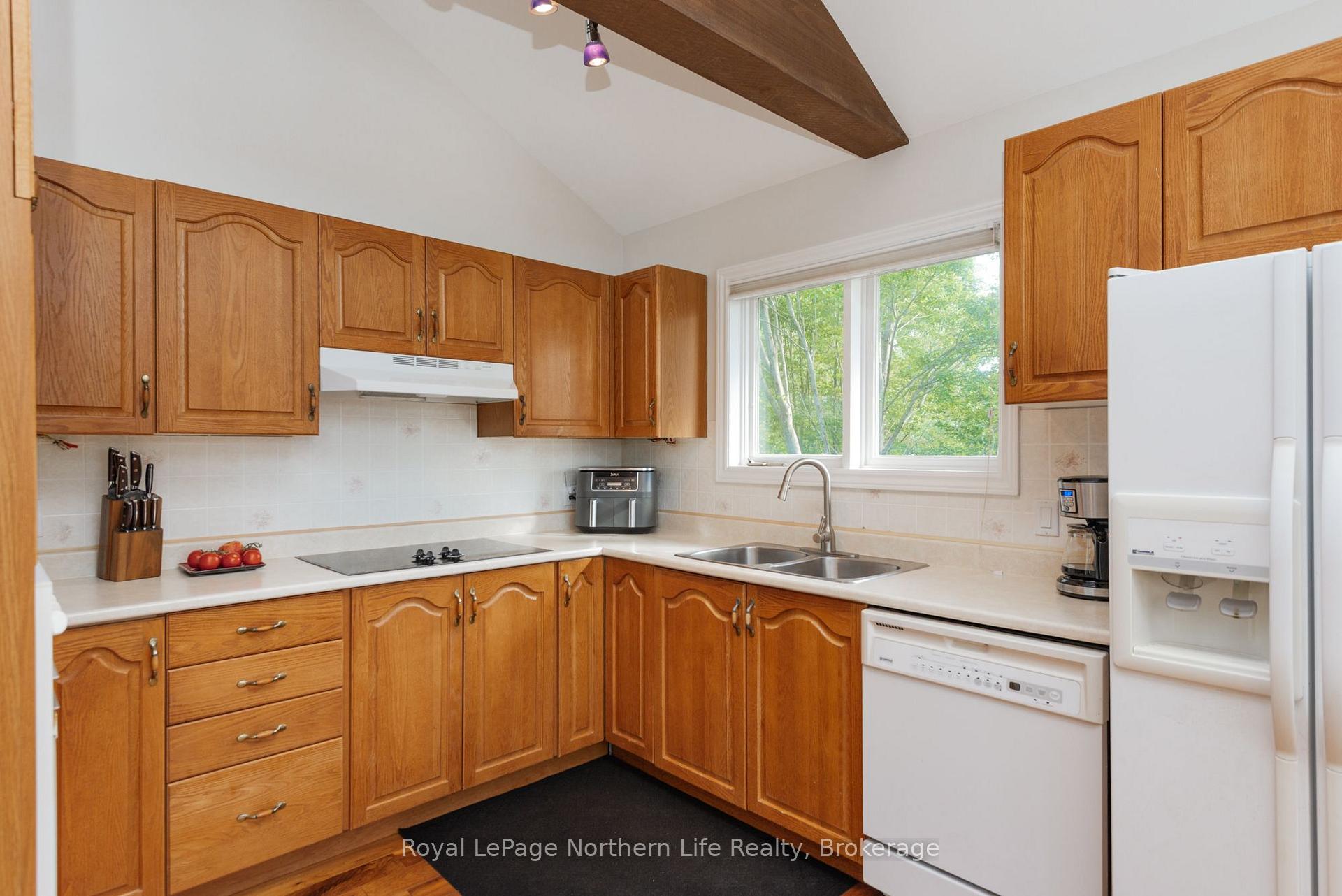 Photo 21 of 41 Pebble Beach Drive, Callander — HOMEH