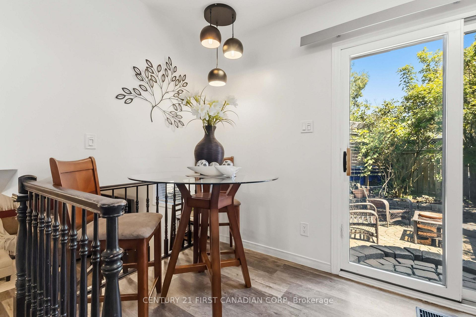 Photo 13 of 34 Speight Court, London, East I — HOMEH