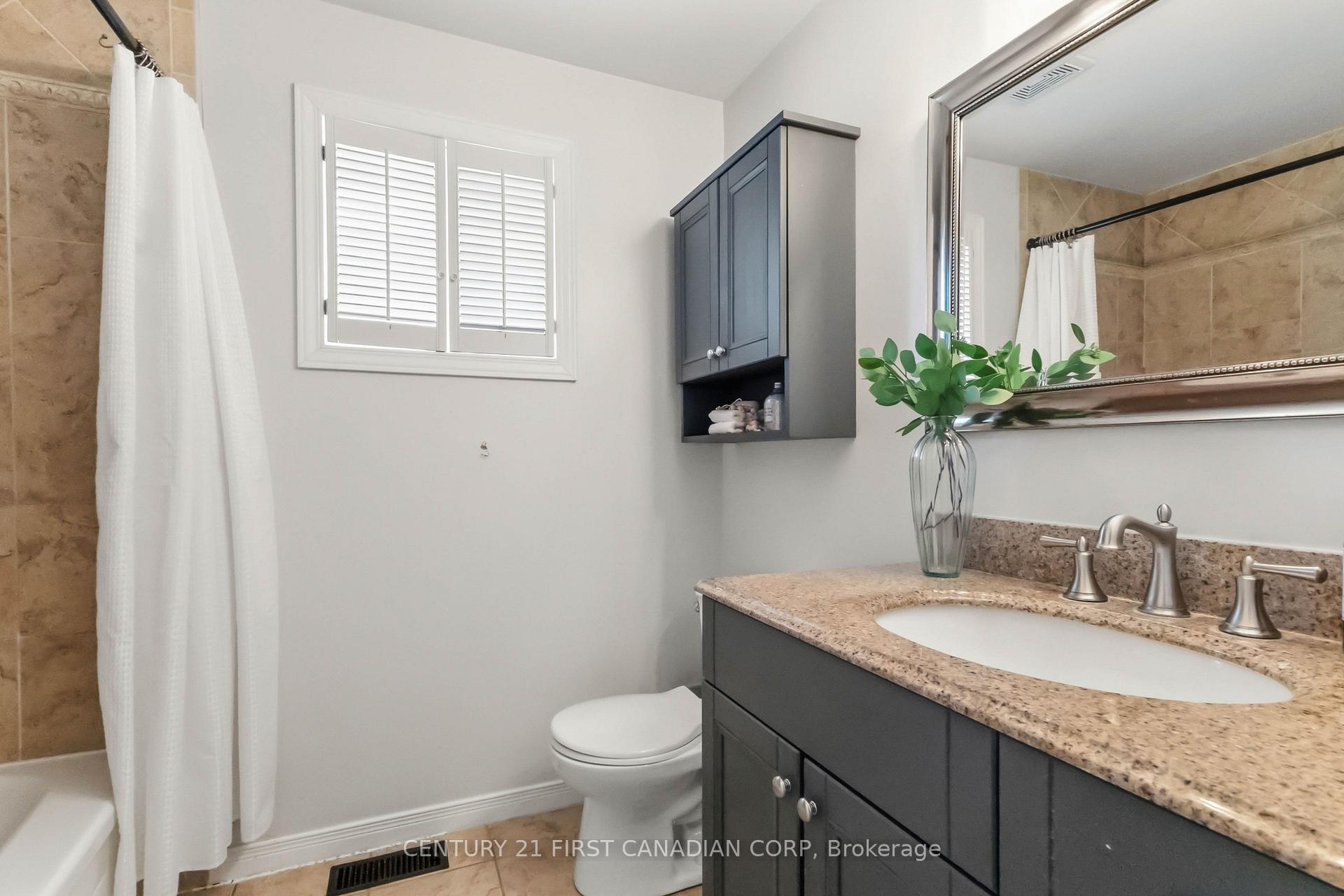 Photo 21 of 34 Speight Court, London, East I — HOMEH
