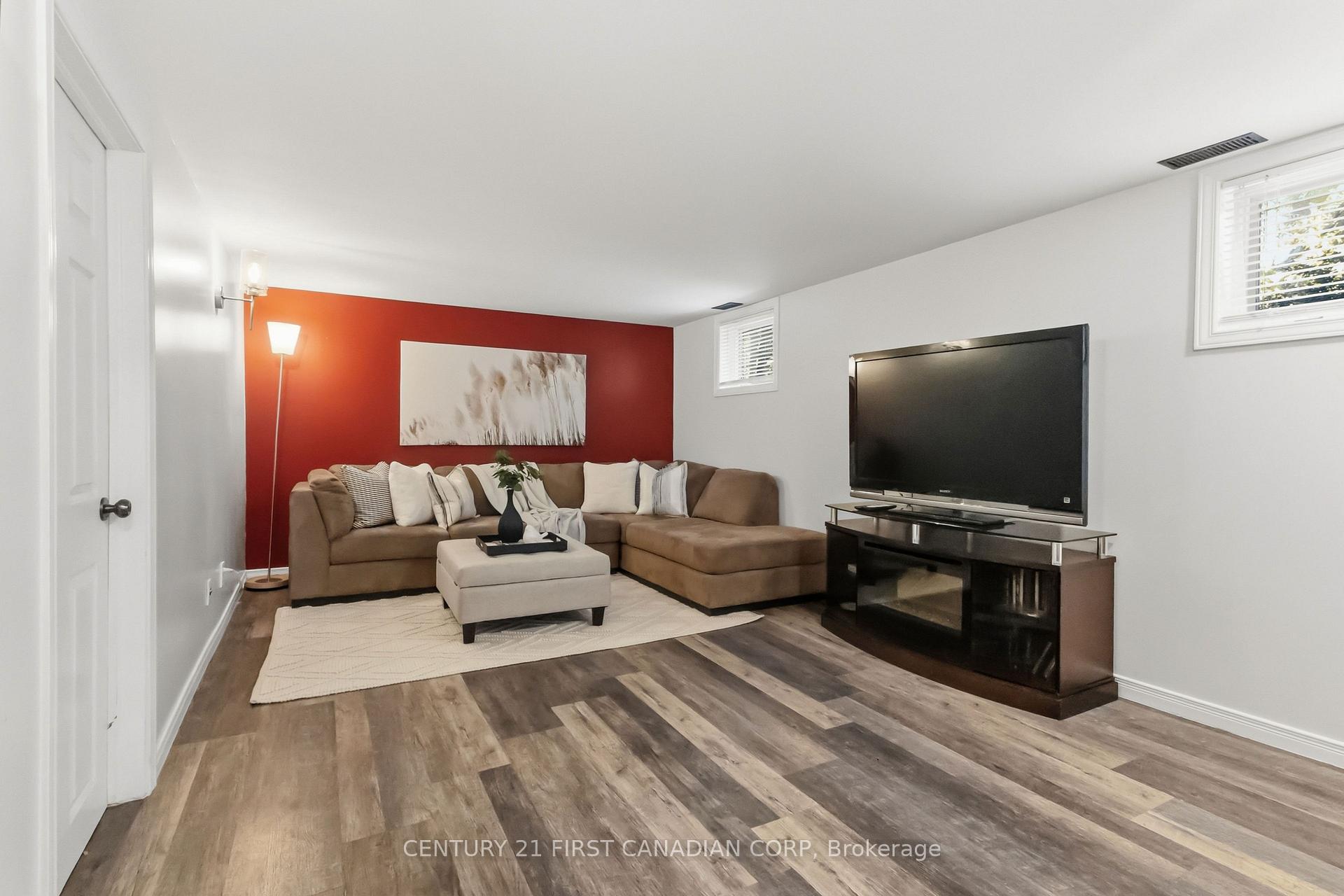Photo 25 of 34 Speight Court, London, East I — HOMEH