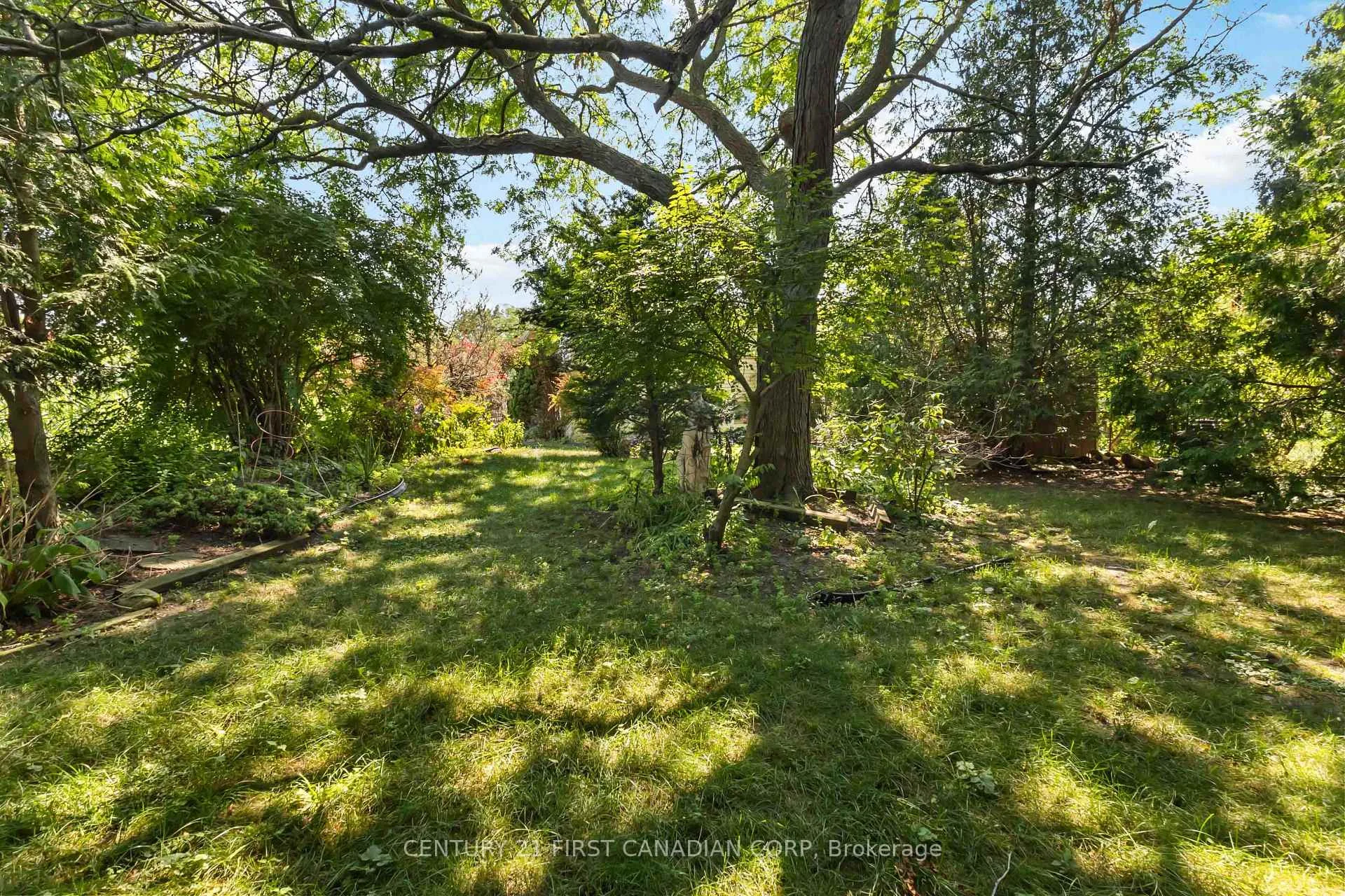 Photo 32 of 34 Speight Court, London, East I — HOMEH