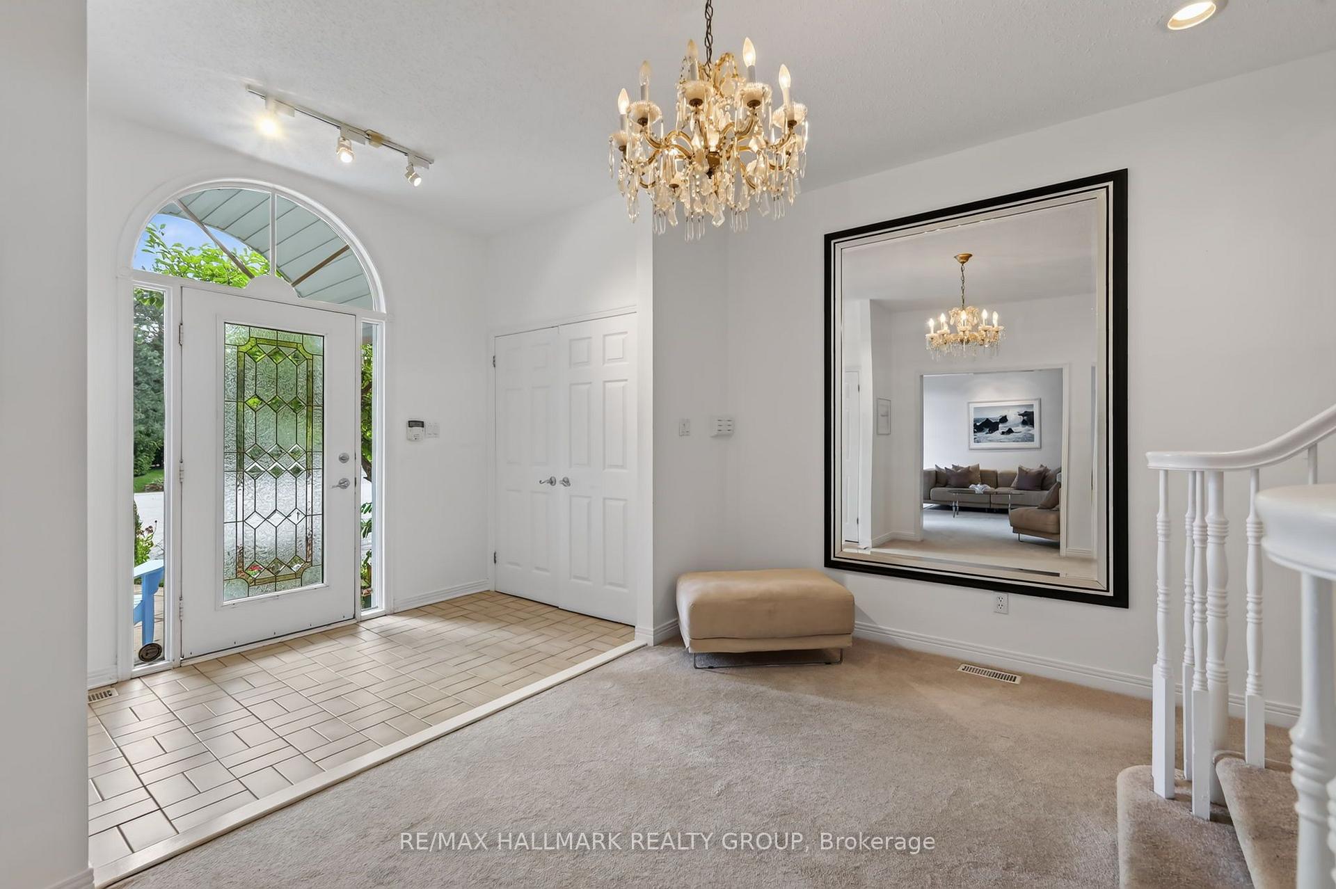 Photo 3 of 9 Kintail Court, Ottawa, Stittsville (Central) — HOMEH