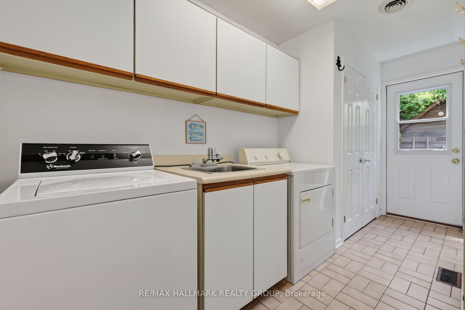 Photo 15 of 9 Kintail Court, Ottawa, Stittsville (Central) — HOMEH