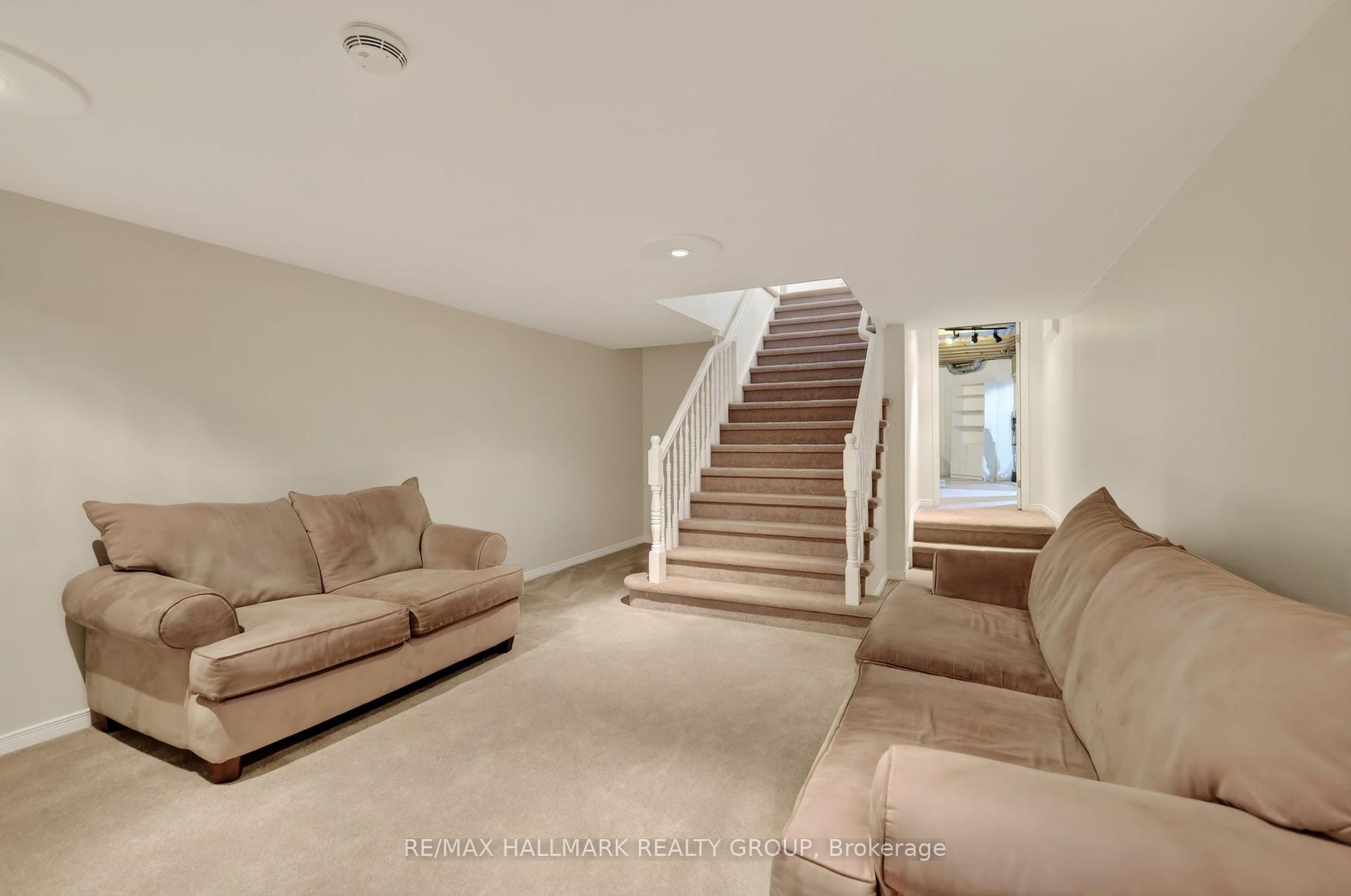Photo 35 of 9 Kintail Court, Ottawa, Stittsville (Central) — HOMEH