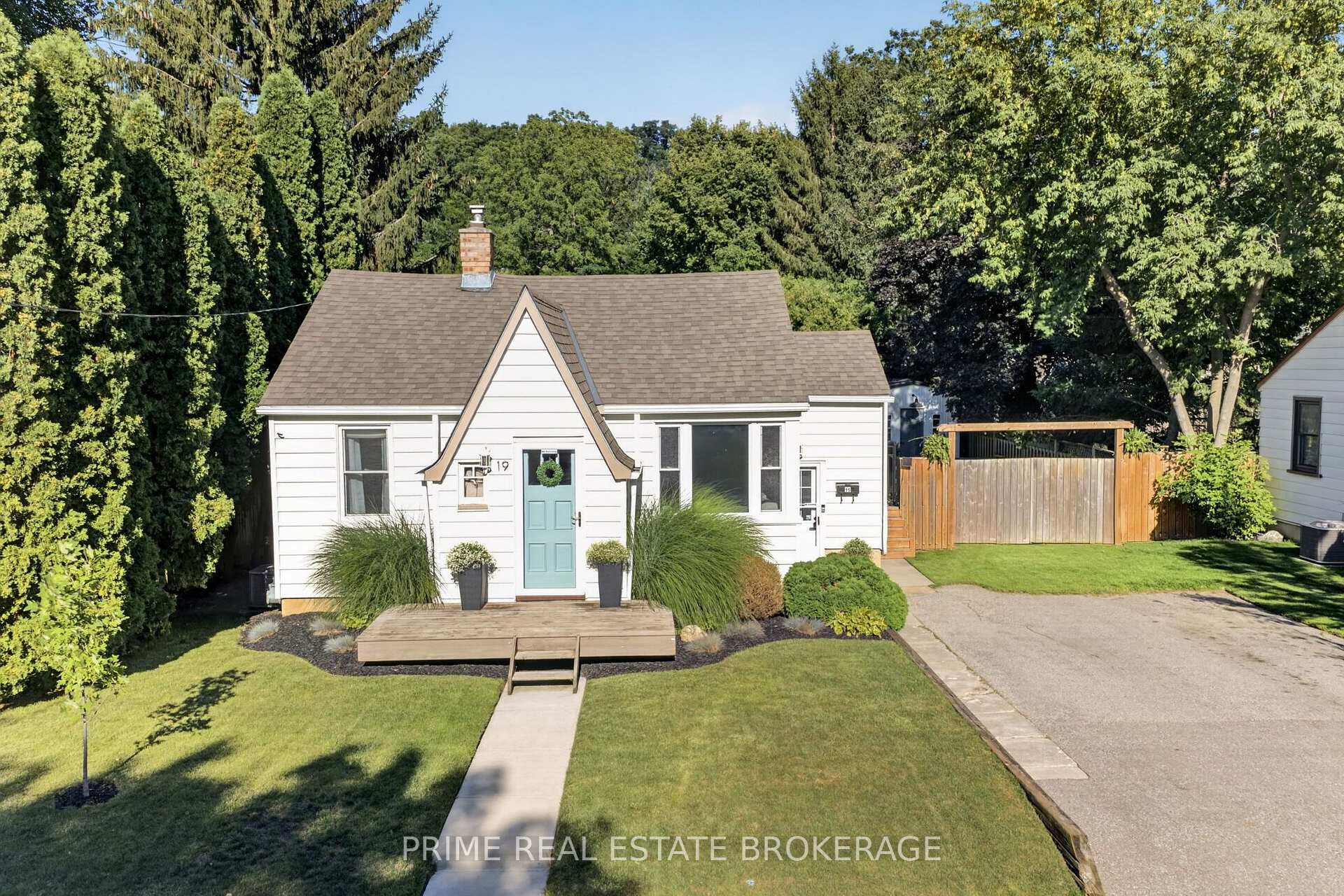 Photo 1 of 19 Garden Avenue, Middlesex Centre, Delaware Town — HOMEH