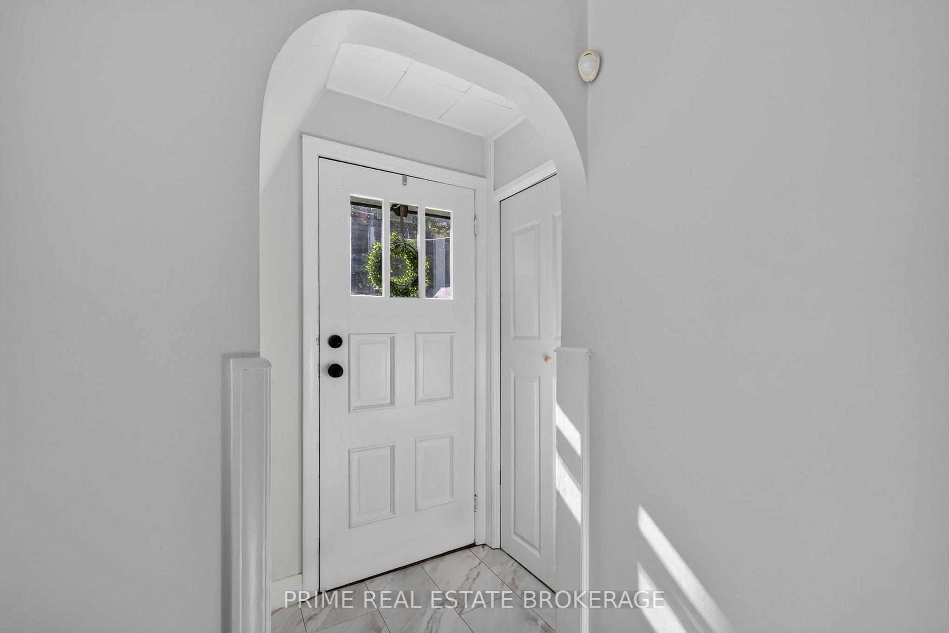 Photo 4 of 19 Garden Avenue, Middlesex Centre, Delaware Town — HOMEH