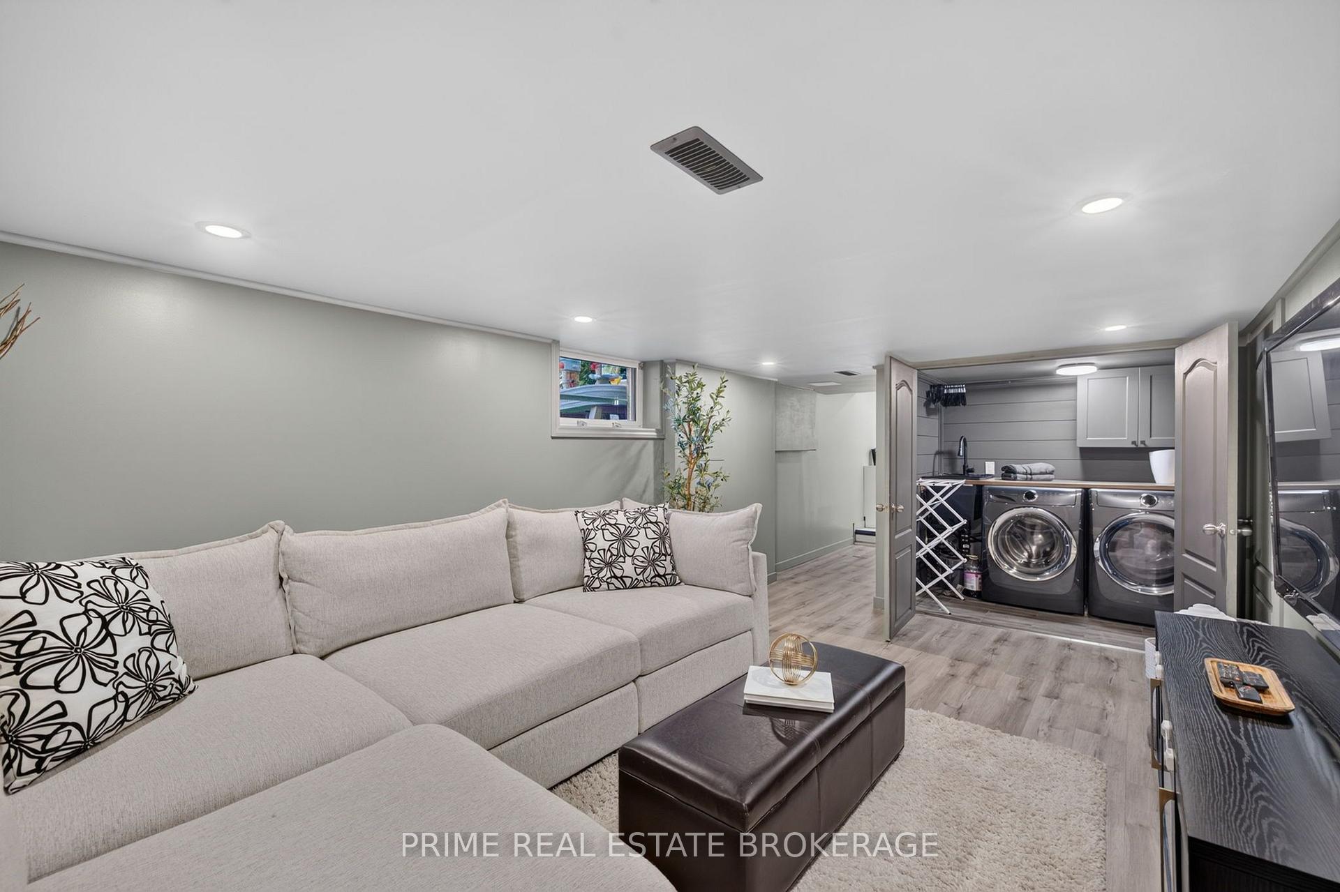 Photo 23 of 19 Garden Avenue, Middlesex Centre, Delaware Town — HOMEH