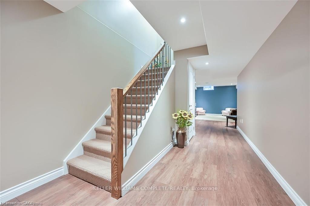 Photo 20 of 35 Willowbanks Terrace, Hamilton, Lakeshore — HOMEH