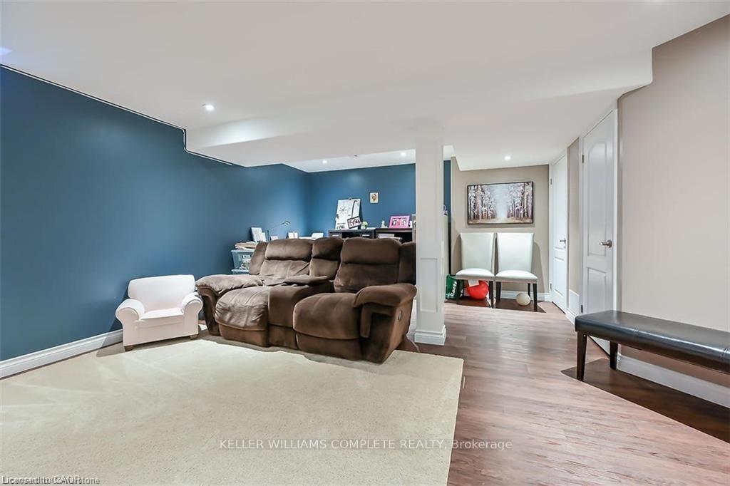 Photo 22 of 35 Willowbanks Terrace, Hamilton, Lakeshore — HOMEH