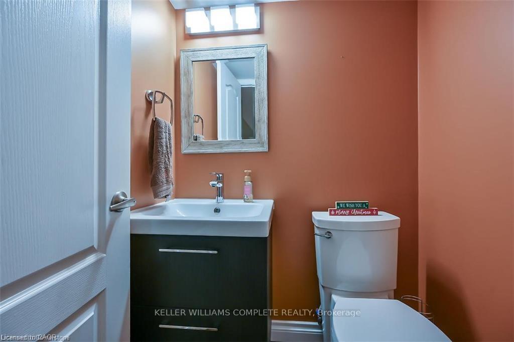 Photo 25 of 35 Willowbanks Terrace, Hamilton, Lakeshore — HOMEH