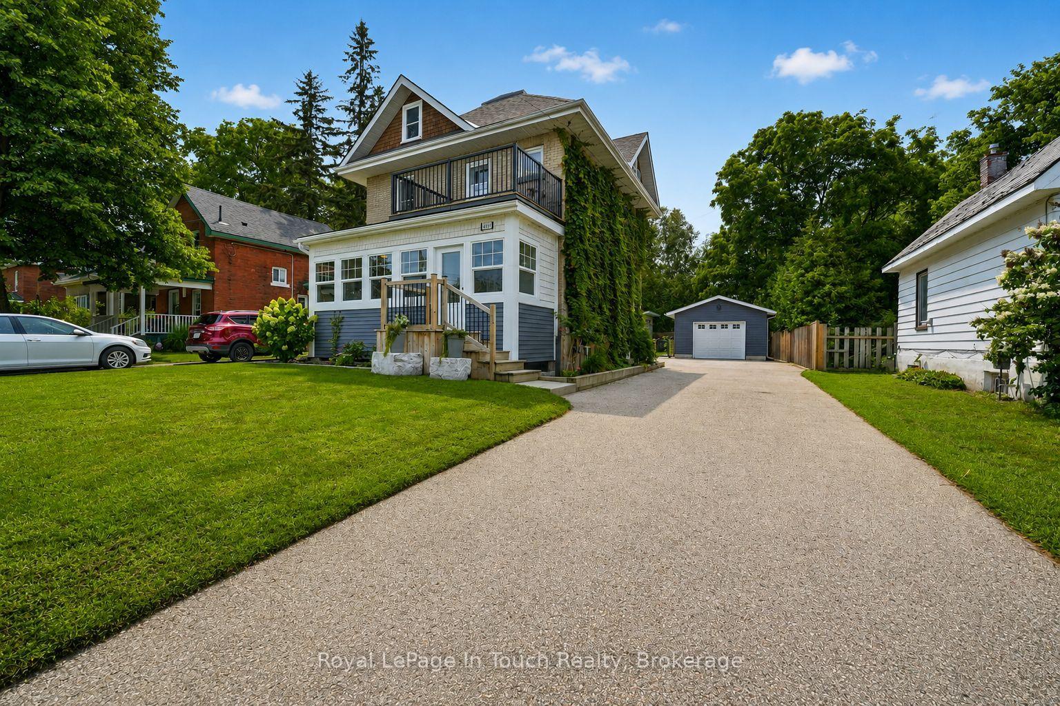 Photo 2 of 400 Russell Street, Midland — HOMEH
