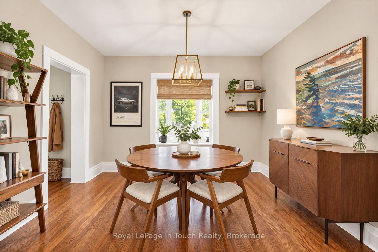 Photo 15 of 400 Russell Street, Midland — HOMEH