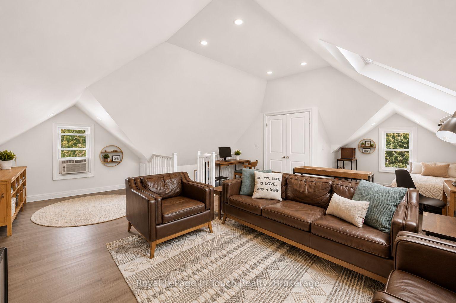 Photo 25 of 400 Russell Street, Midland — HOMEH