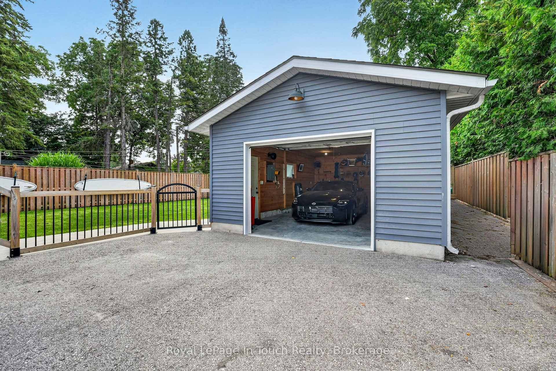 Photo 39 of 400 Russell Street, Midland — HOMEH