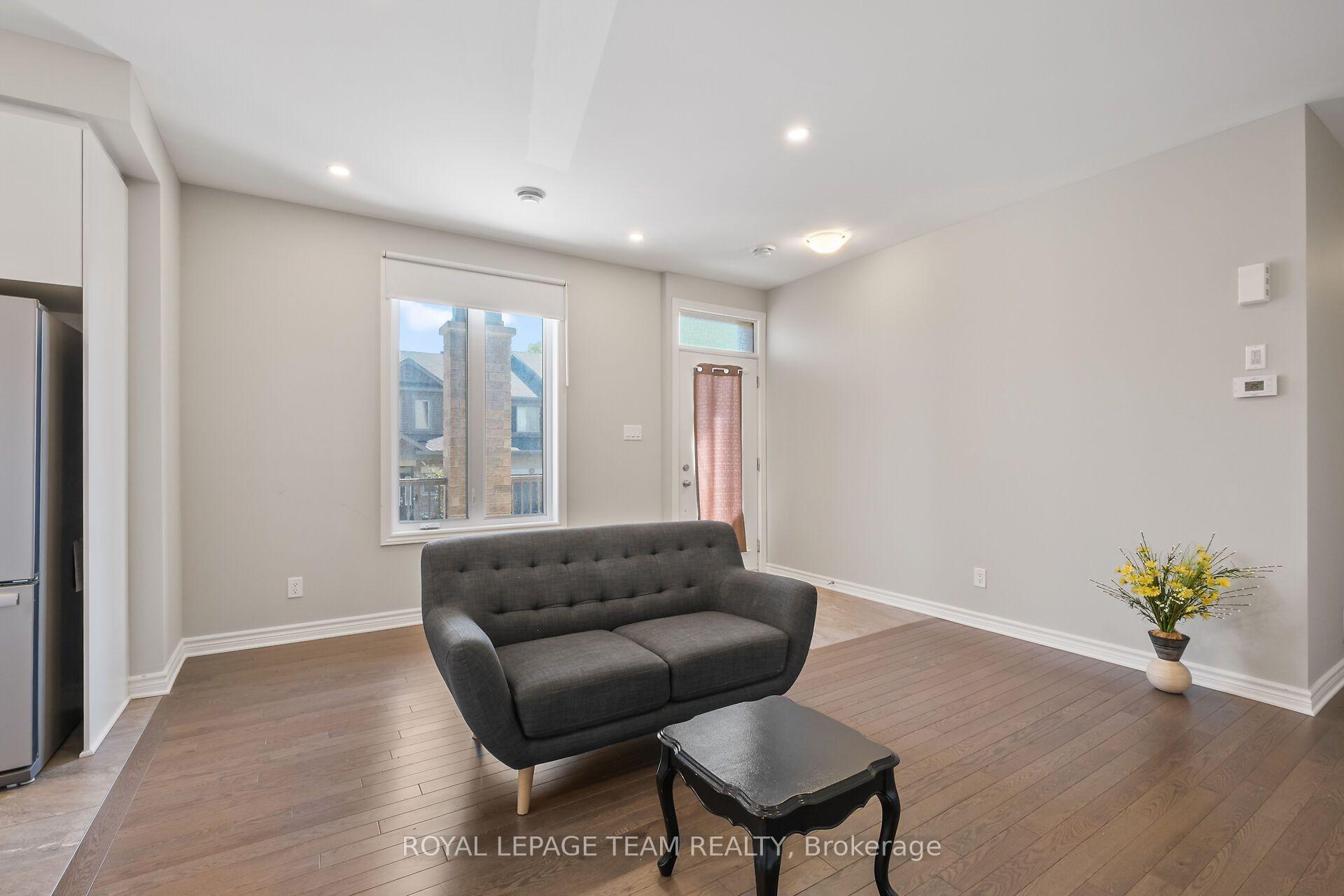 Photo 6 of Unit F, 725 Dearborn Private, Ottawa, Blossom Park/Kemp Park/Findlay Creek — HOMEH