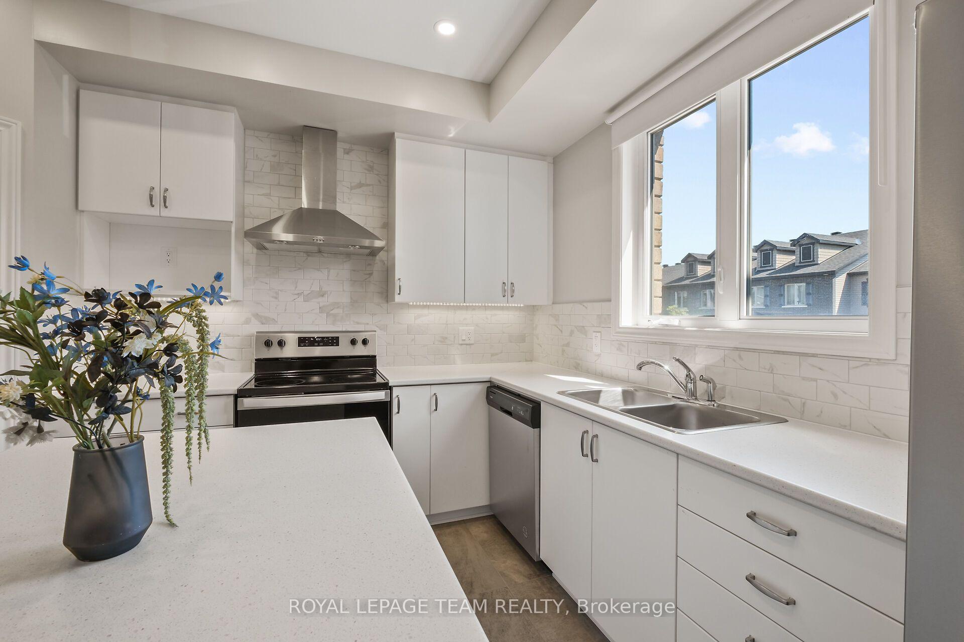 Photo 13 of Unit F, 725 Dearborn Private, Ottawa, Blossom Park/Kemp Park/Findlay Creek — HOMEH
