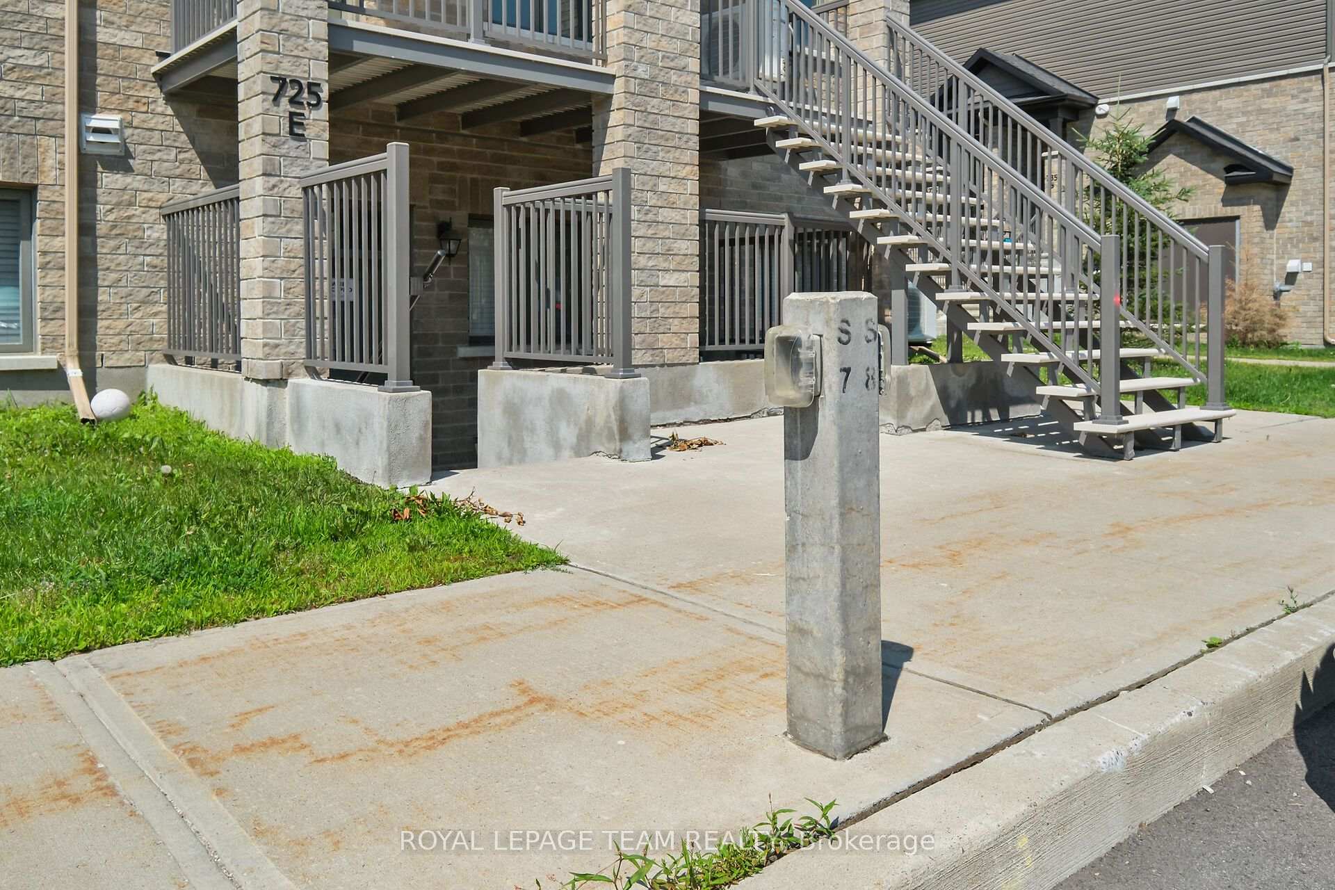 Photo 26 of Unit F, 725 Dearborn Private, Ottawa, Blossom Park/Kemp Park/Findlay Creek — HOMEH
